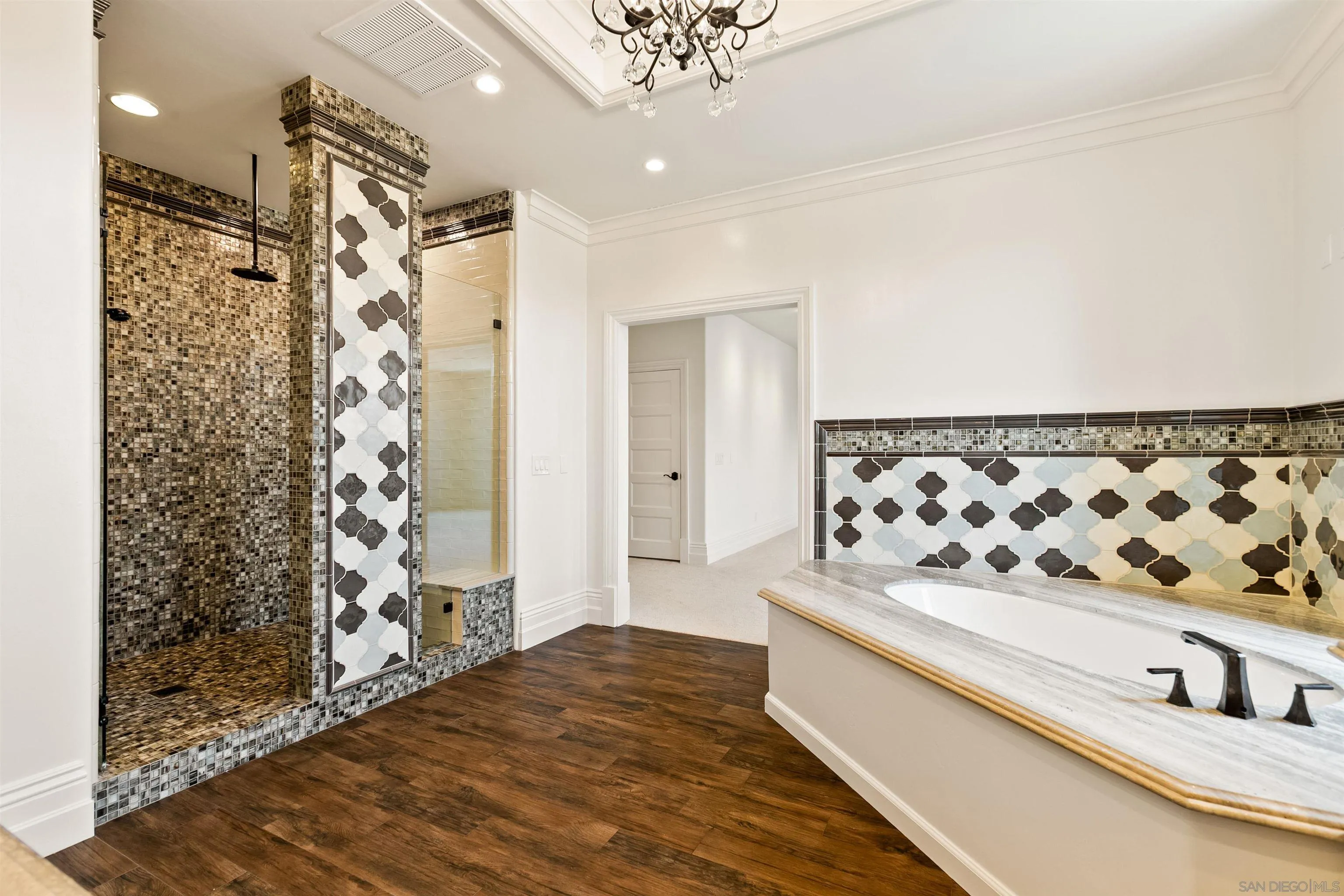 https://cdn.realtyfeed.com/cdn/127/260012118/8bcdbfe6914339a36fe2d8c87963c097.webp
