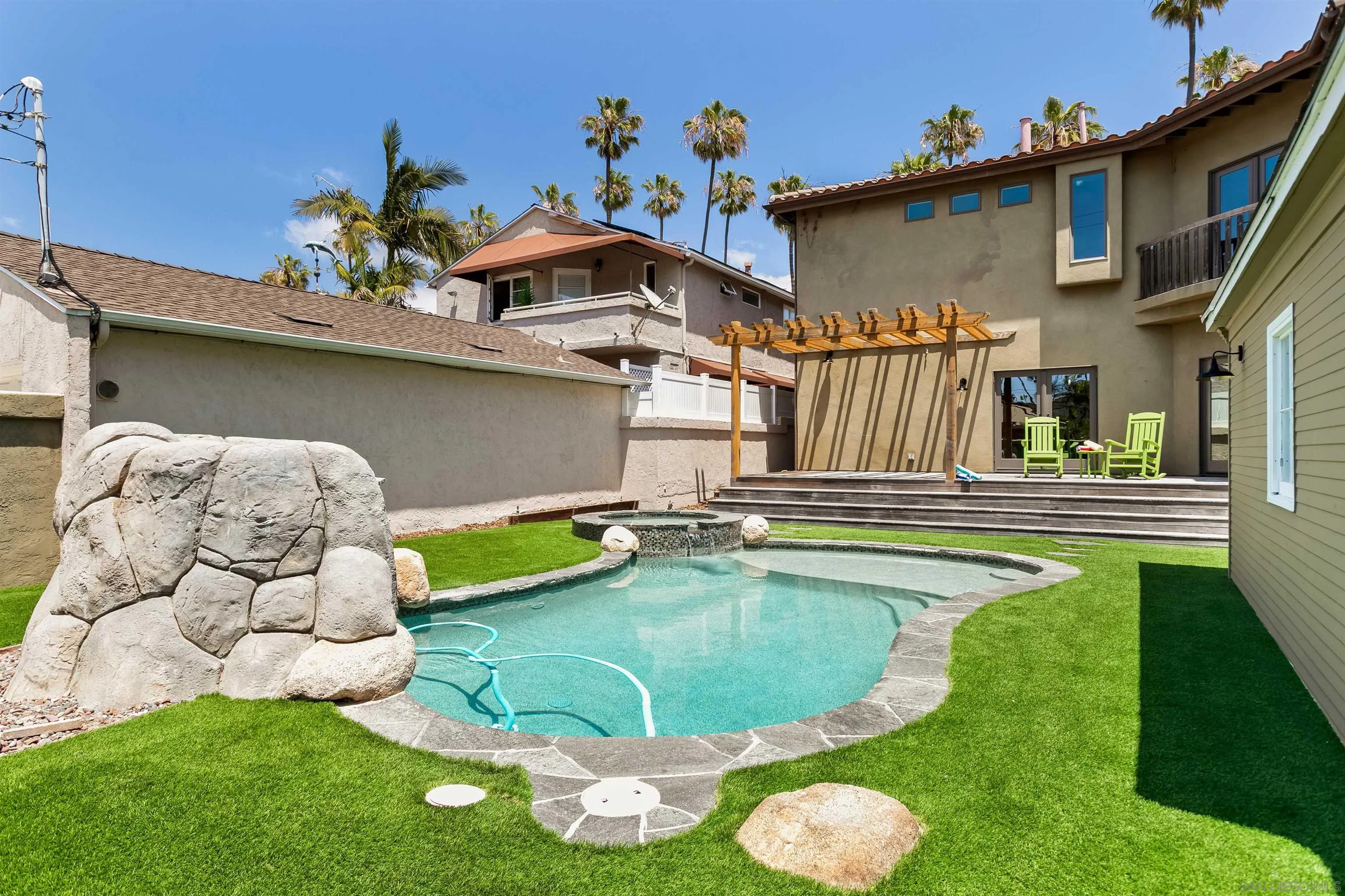 https://cdn.realtyfeed.com/cdn/127/260012118/d06609e36db24233a8b7e96155fef542.webp