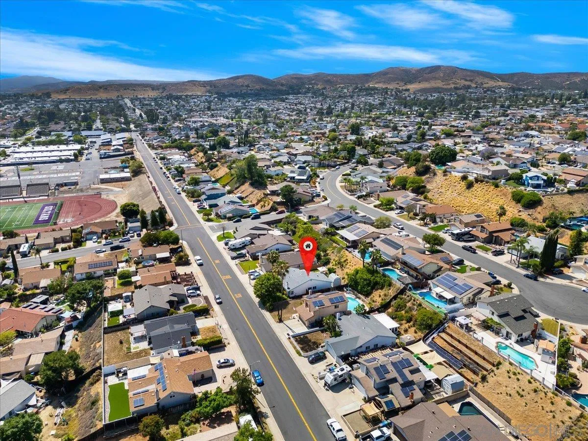 https://cdn.realtyfeed.com/cdn/127/260012119/30b8ca69d0f755d778a3366d345e30ae.webp