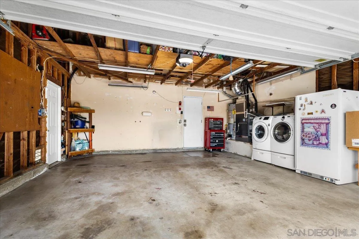 https://cdn.realtyfeed.com/cdn/127/260012119/6654e1e6a95886024f1120ac0ea0a5cc.webp