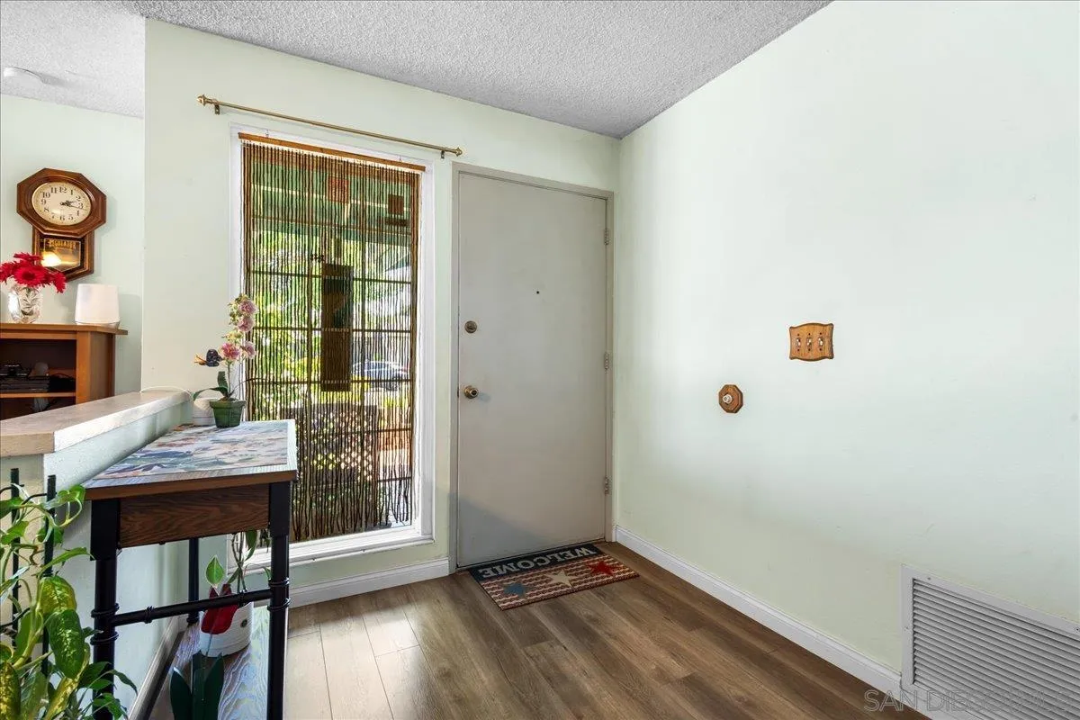https://cdn.realtyfeed.com/cdn/127/260012119/727050c3ebdbf9b2c8df2846e497e47e.webp