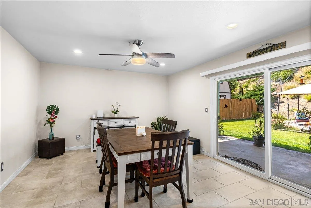 https://cdn.realtyfeed.com/cdn/127/260012119/87426811b1dc7546aacdf062fcbfc452.webp