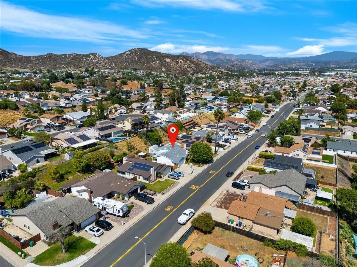 https://cdn.realtyfeed.com/cdn/127/260012119/97b10a94dc6a8a0a0d07703b43dde3d1.webp