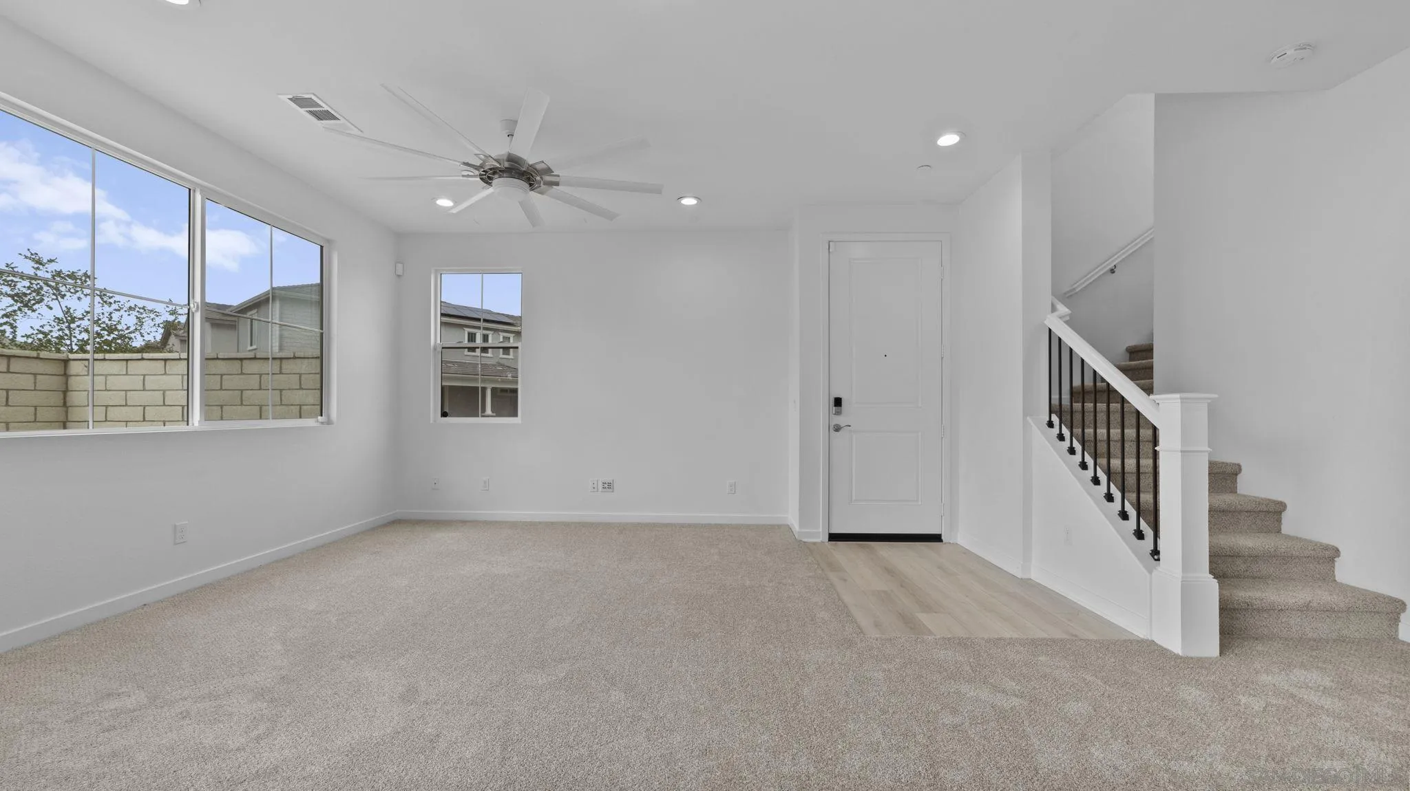 https://cdn.realtyfeed.com/cdn/127/260012121/3af94b9fbc8b342e5ca986e35ff76d58.webp