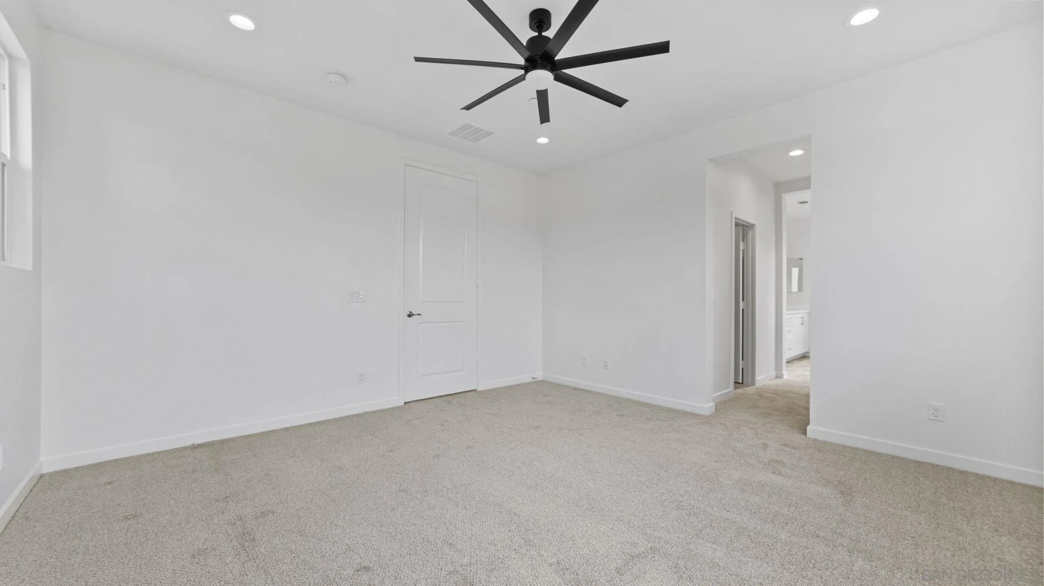 https://cdn.realtyfeed.com/cdn/127/260012121/621e9f85fb72f46a3d27e6b4a5ef6c59.webp