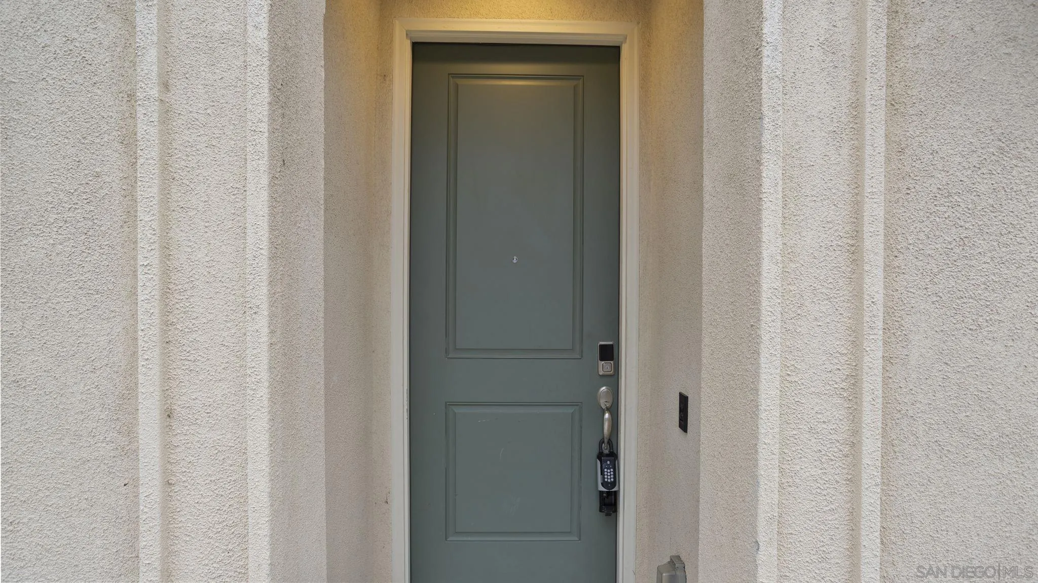 https://cdn.realtyfeed.com/cdn/127/260012121/a0cdbc2c35b1f73cab71d7ab99399cb1.webp