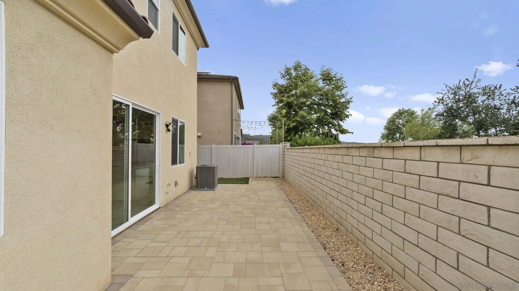 https://cdn.realtyfeed.com/cdn/127/260012121/b3b7c81ef670879199f769c50438c202.webp