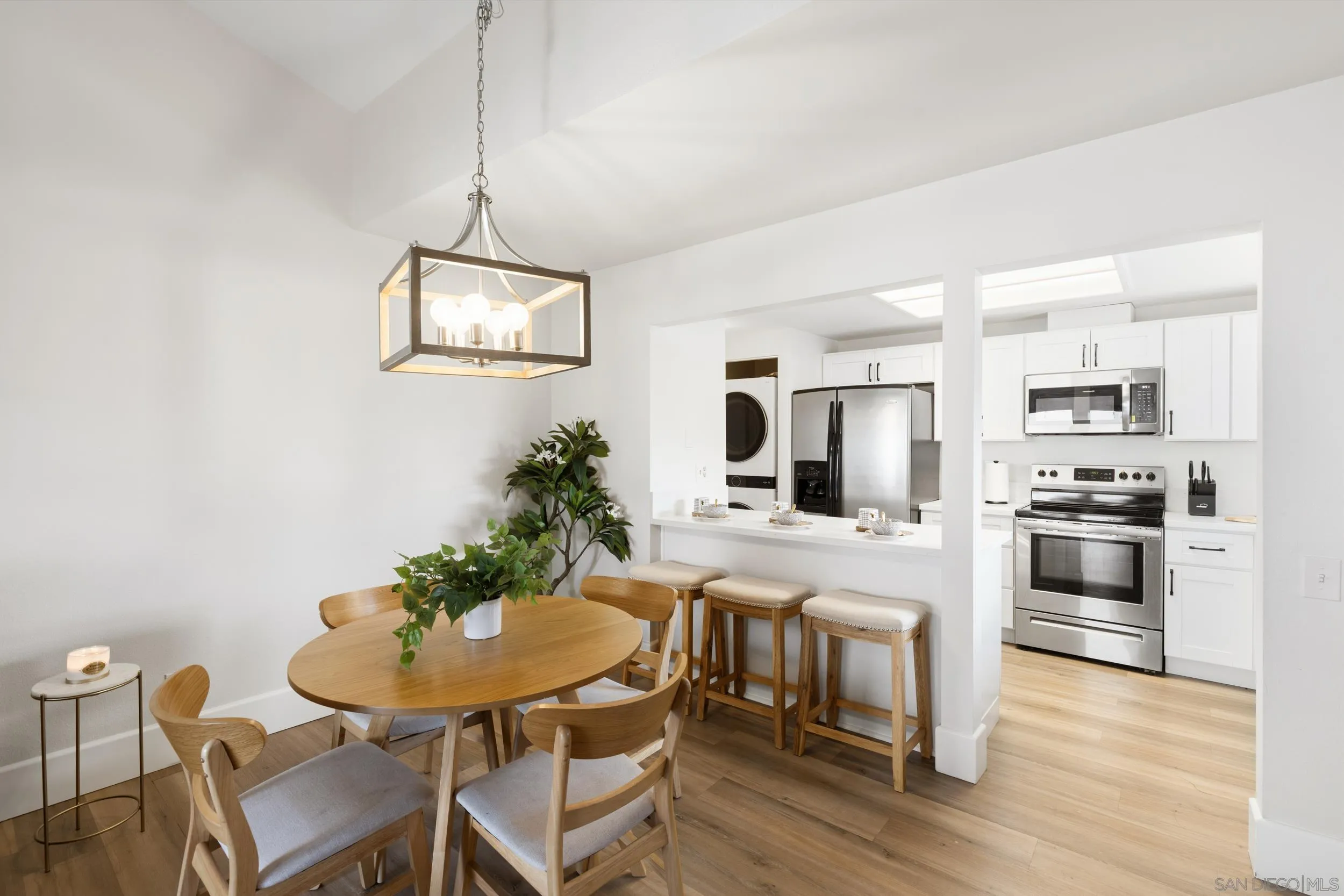 Photo #6: 260012125 Listing: Photo #6