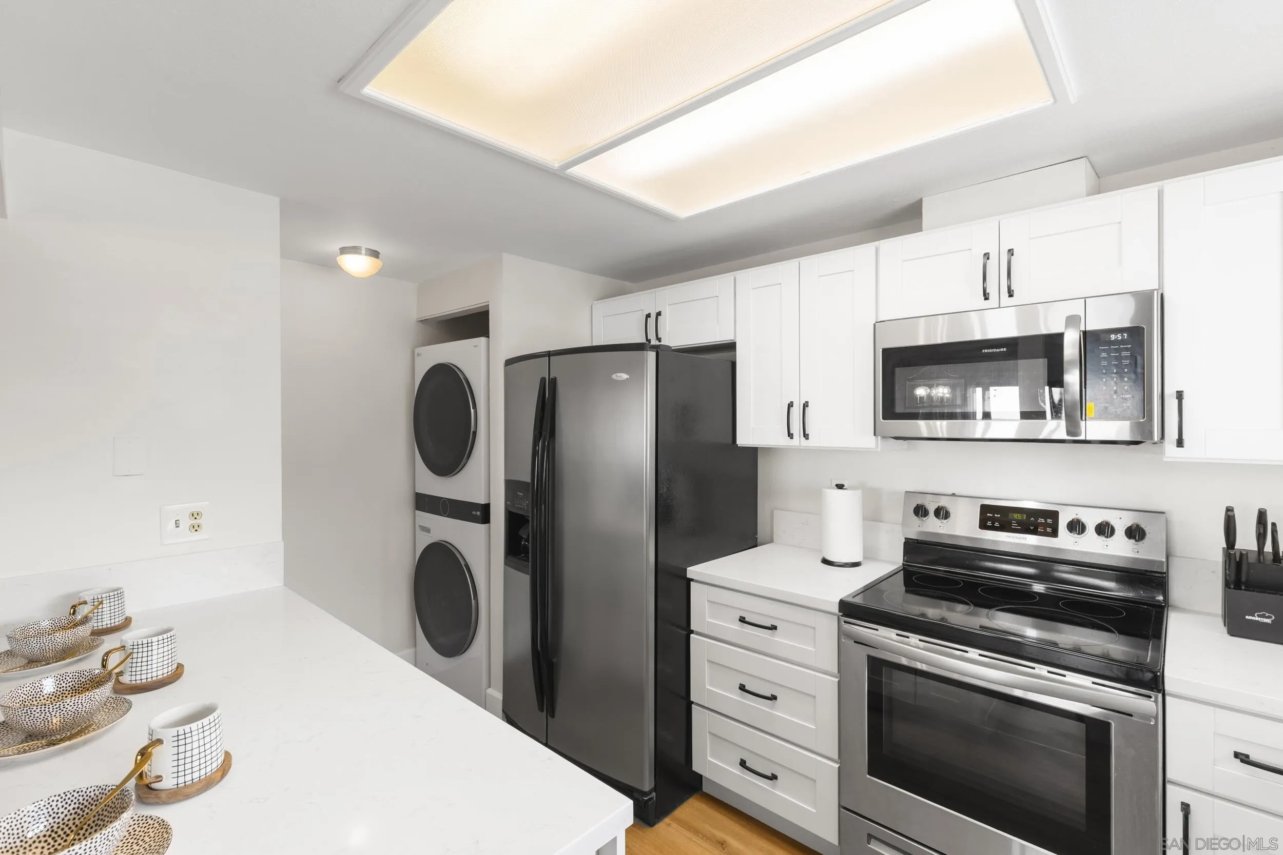 Photo #8: 260012125 Listing: Photo #8