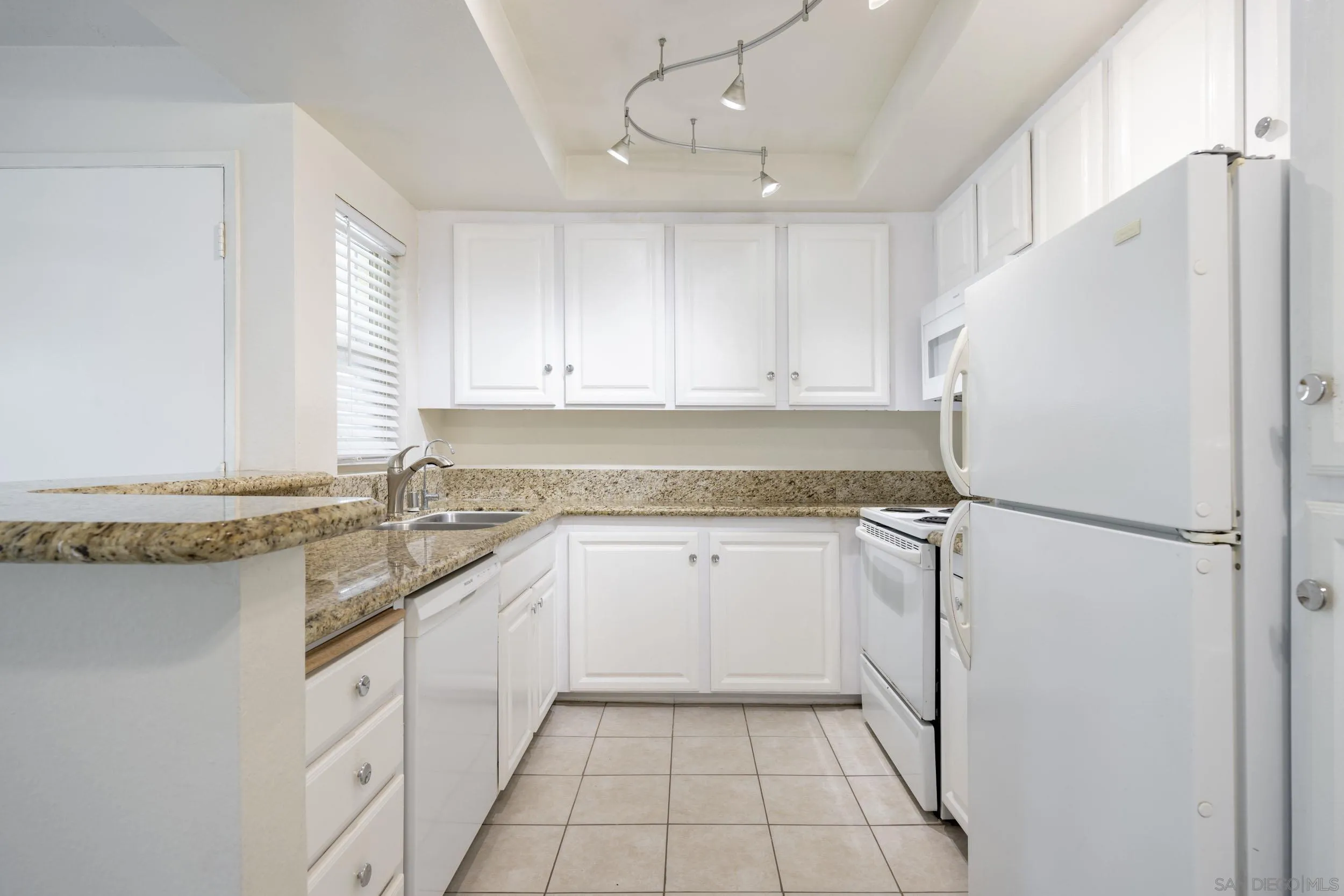 Photo #7: 260012129 Listing: Photo #7
