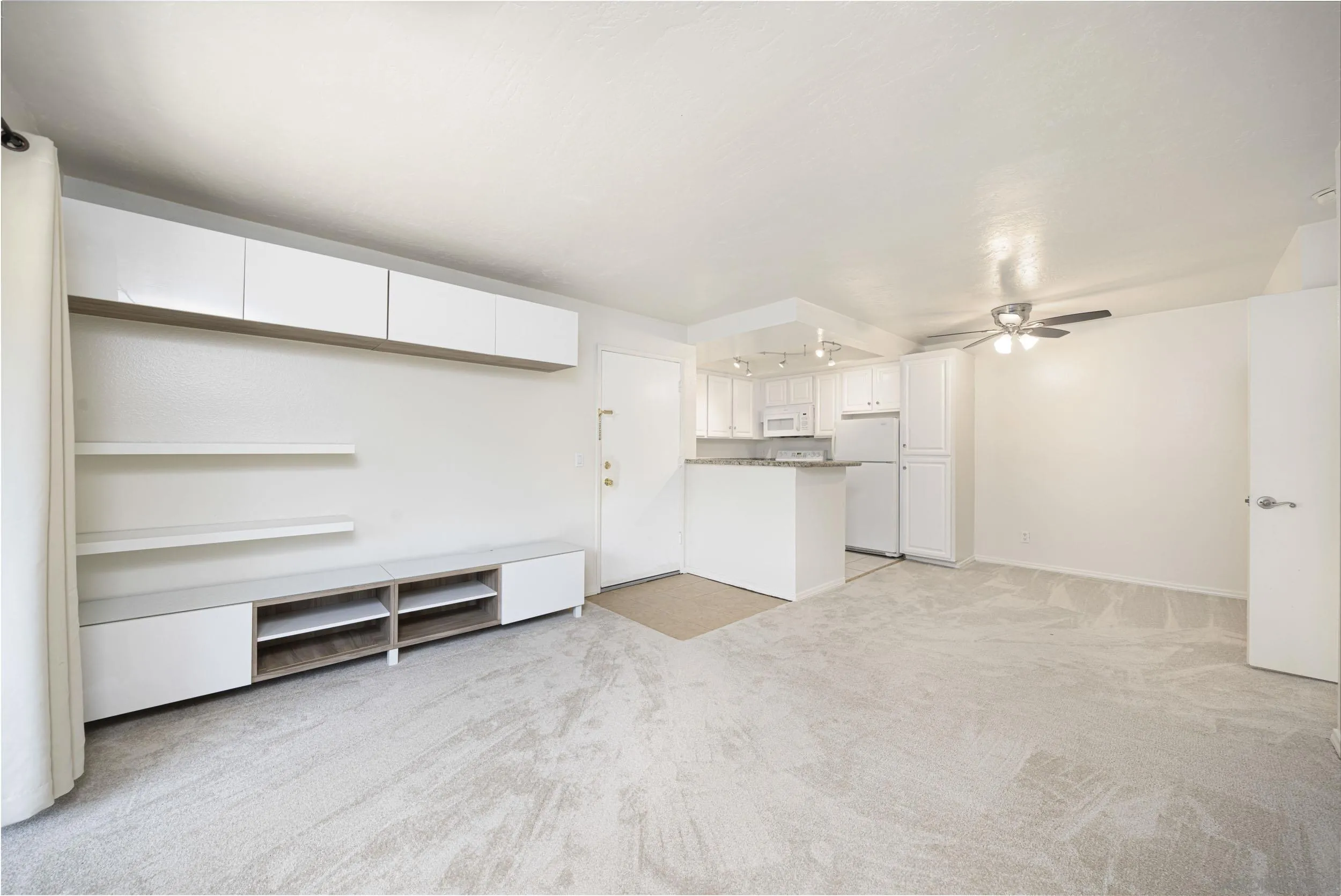Photo #4: 260012129 Listing: Photo #4
