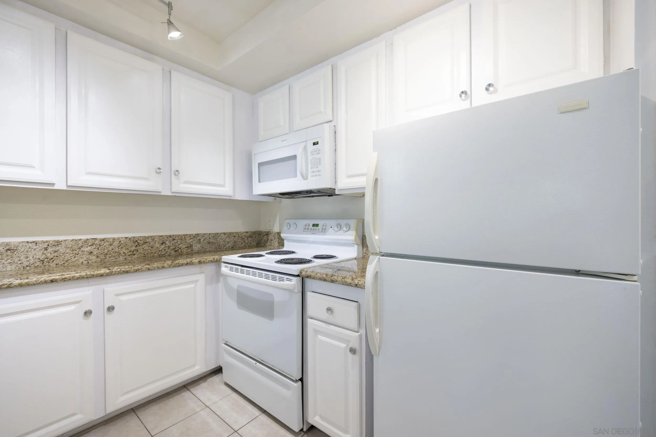 Photo #9: 260012129 Listing: Photo #9