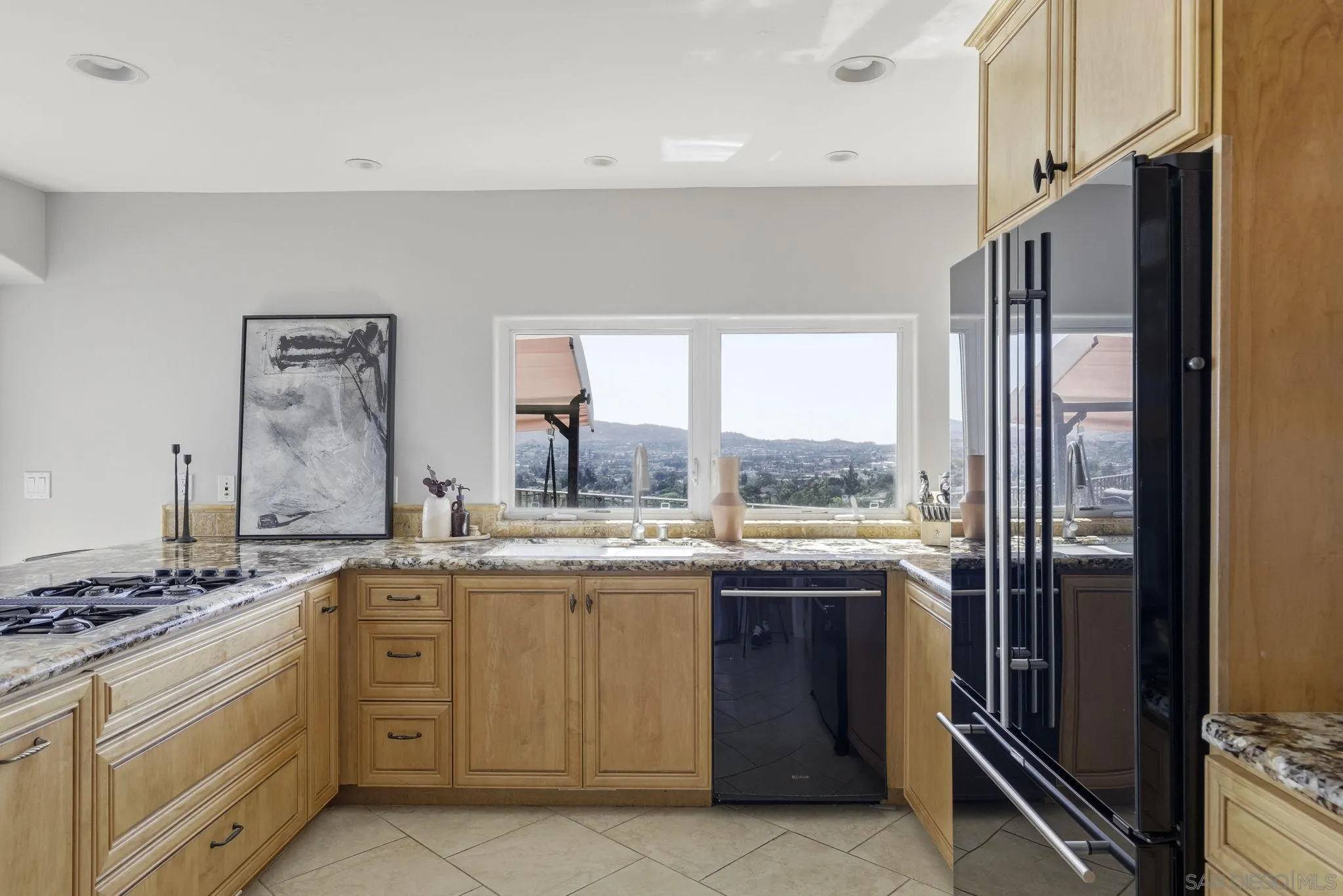 https://cdn.realtyfeed.com/cdn/127/260012131/108dee99cf35e24bd8dfe144f90dae0c.webp