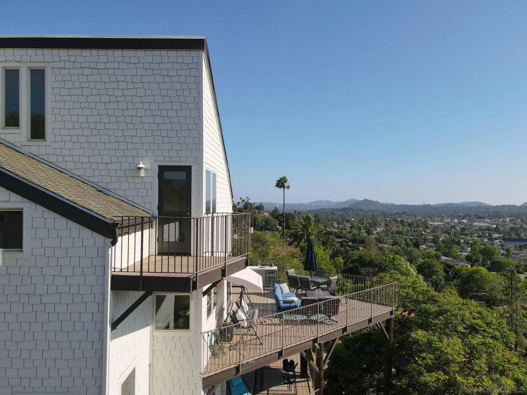 https://cdn.realtyfeed.com/cdn/127/260012131/2e3bec5a3f04bfe95c1160cd15737cf8.webp