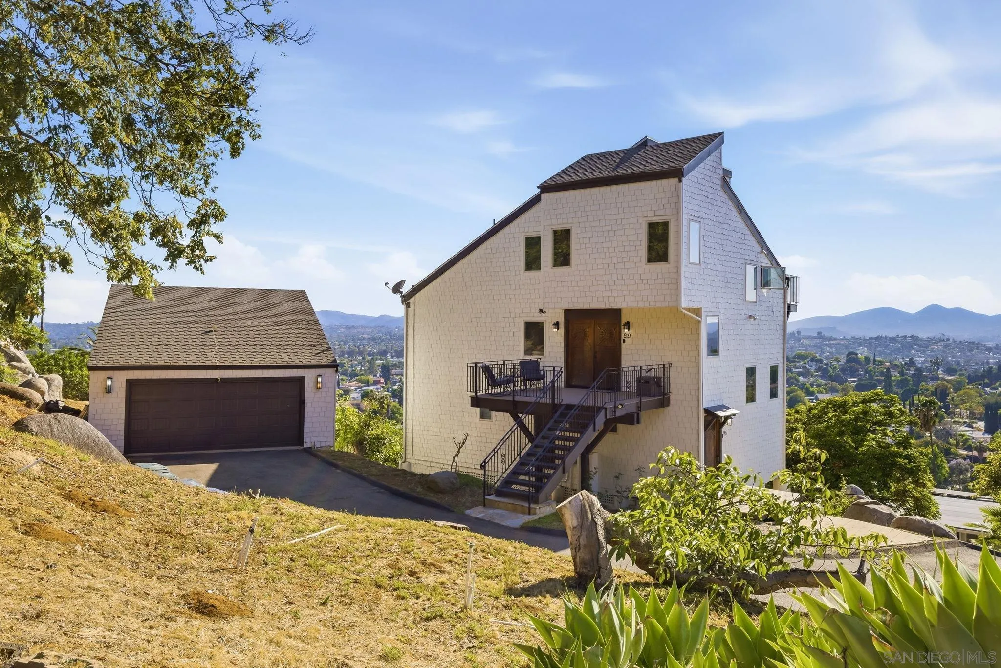 https://cdn.realtyfeed.com/cdn/127/260012131/3dd85e8348366215901c62664017c11a.webp