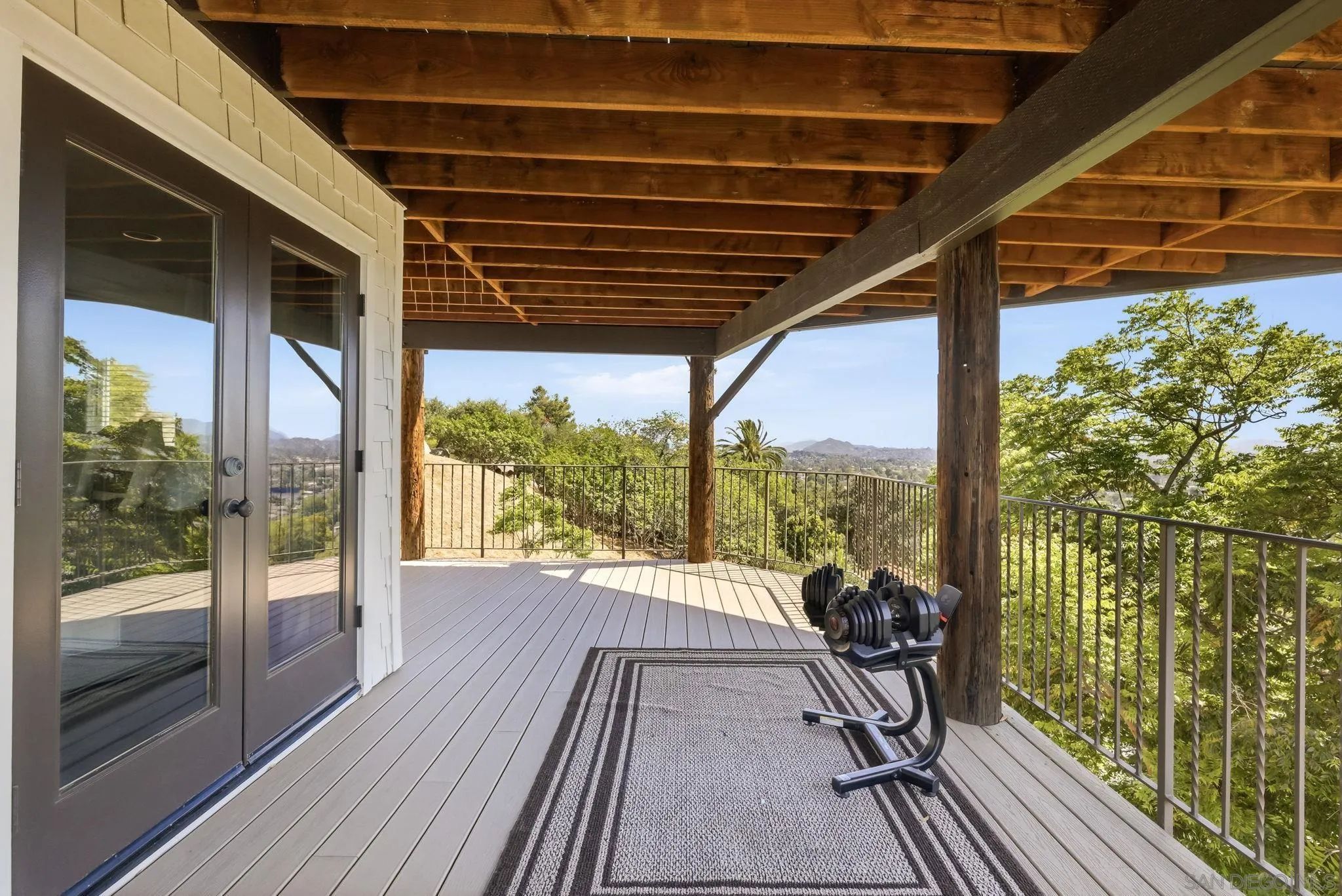 https://cdn.realtyfeed.com/cdn/127/260012131/40d4ed438164a7b285f438398c3c814c.webp
