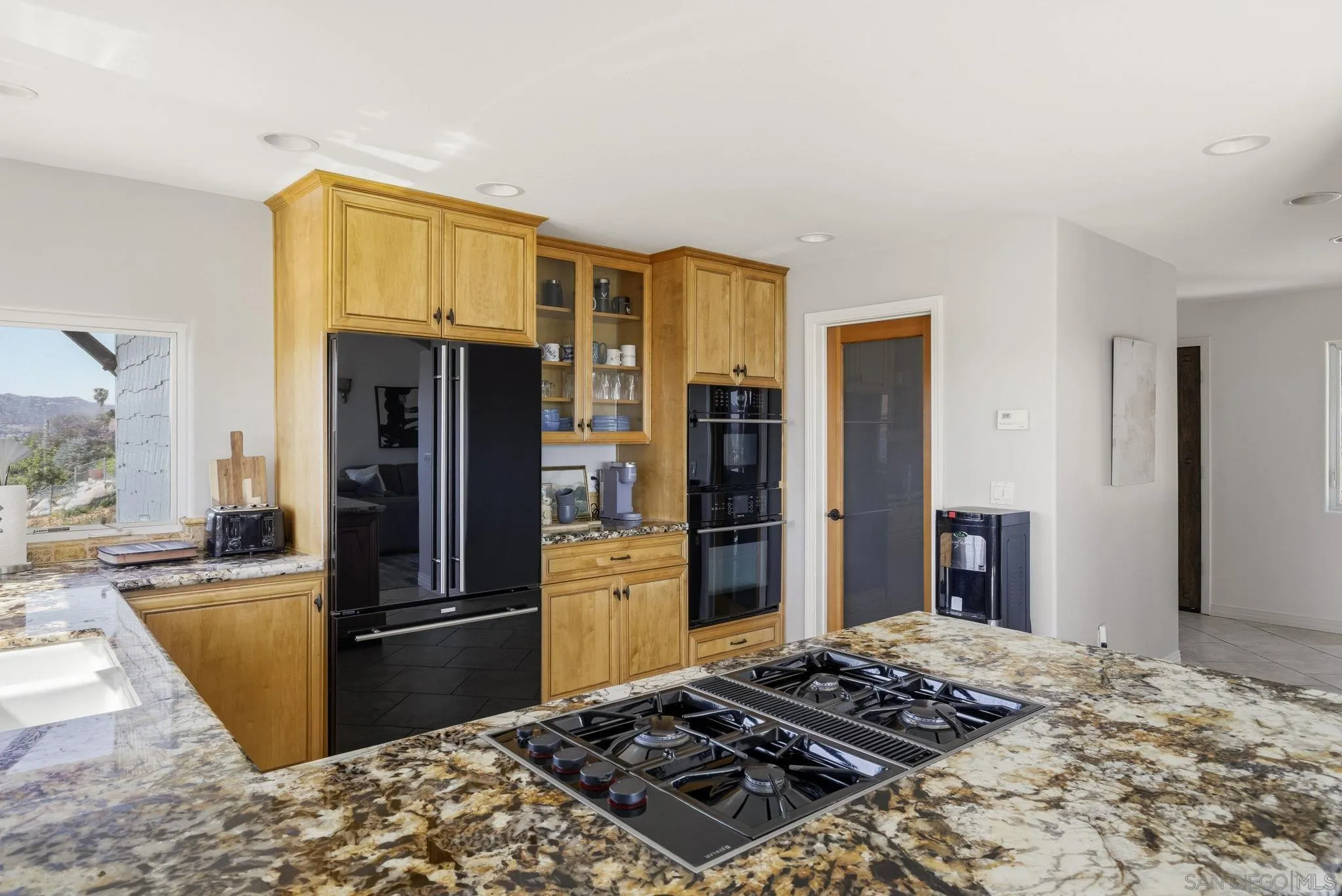https://cdn.realtyfeed.com/cdn/127/260012131/61e7b379319266a724ba64116371ebe9.webp