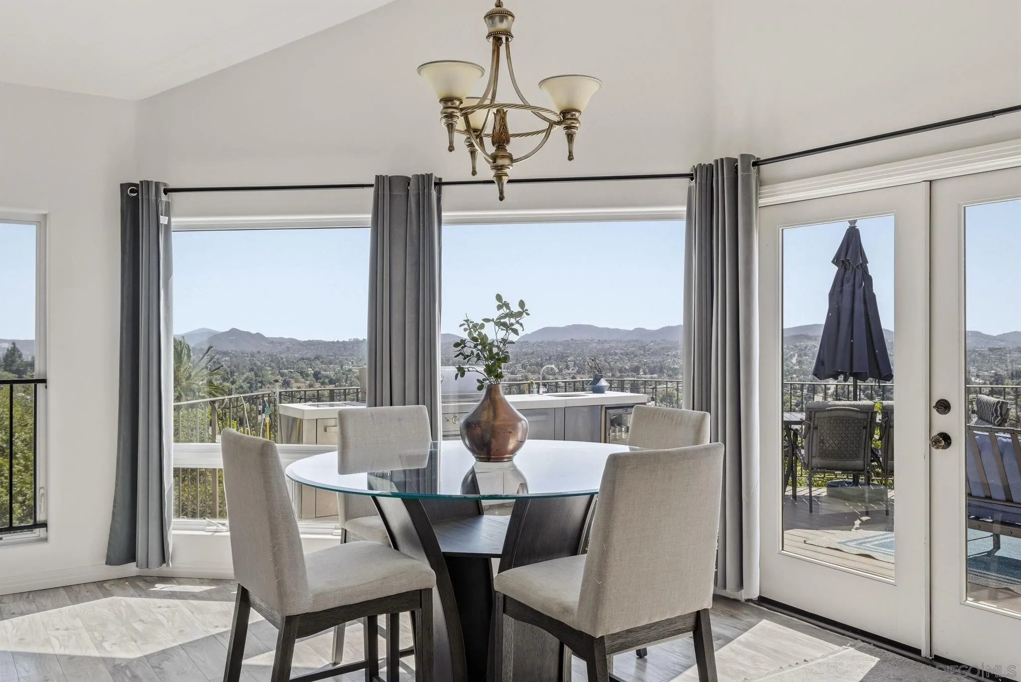 https://cdn.realtyfeed.com/cdn/127/260012131/9fef455e3387d1ca601b0df55bceaa3d.webp