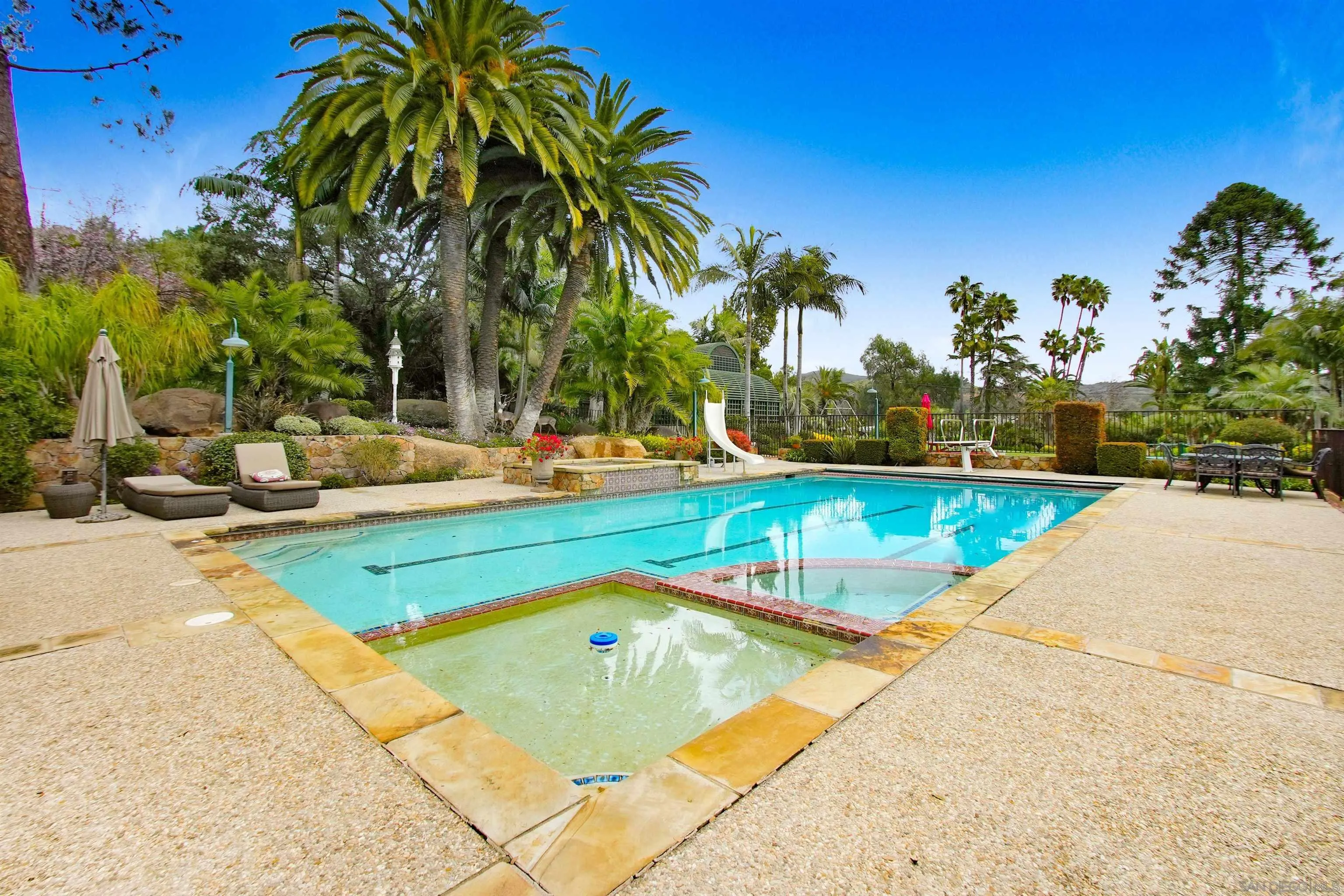 https://cdn.realtyfeed.com/cdn/127/260012132/6de573639d3e00d82a9ee8f7afe18ac2.webp