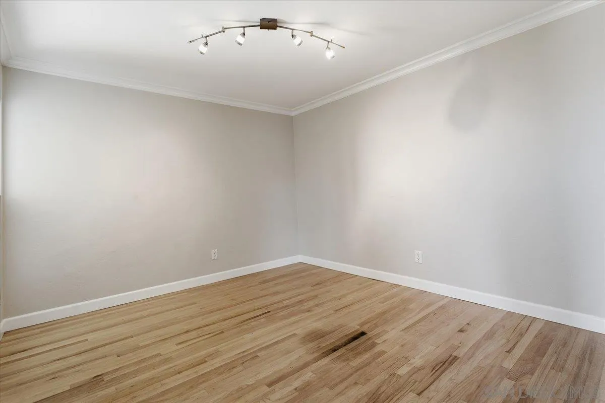 https://cdn.realtyfeed.com/cdn/127/260012139/98467b37f24ae4e54bd2a40d1e118a1d.webp