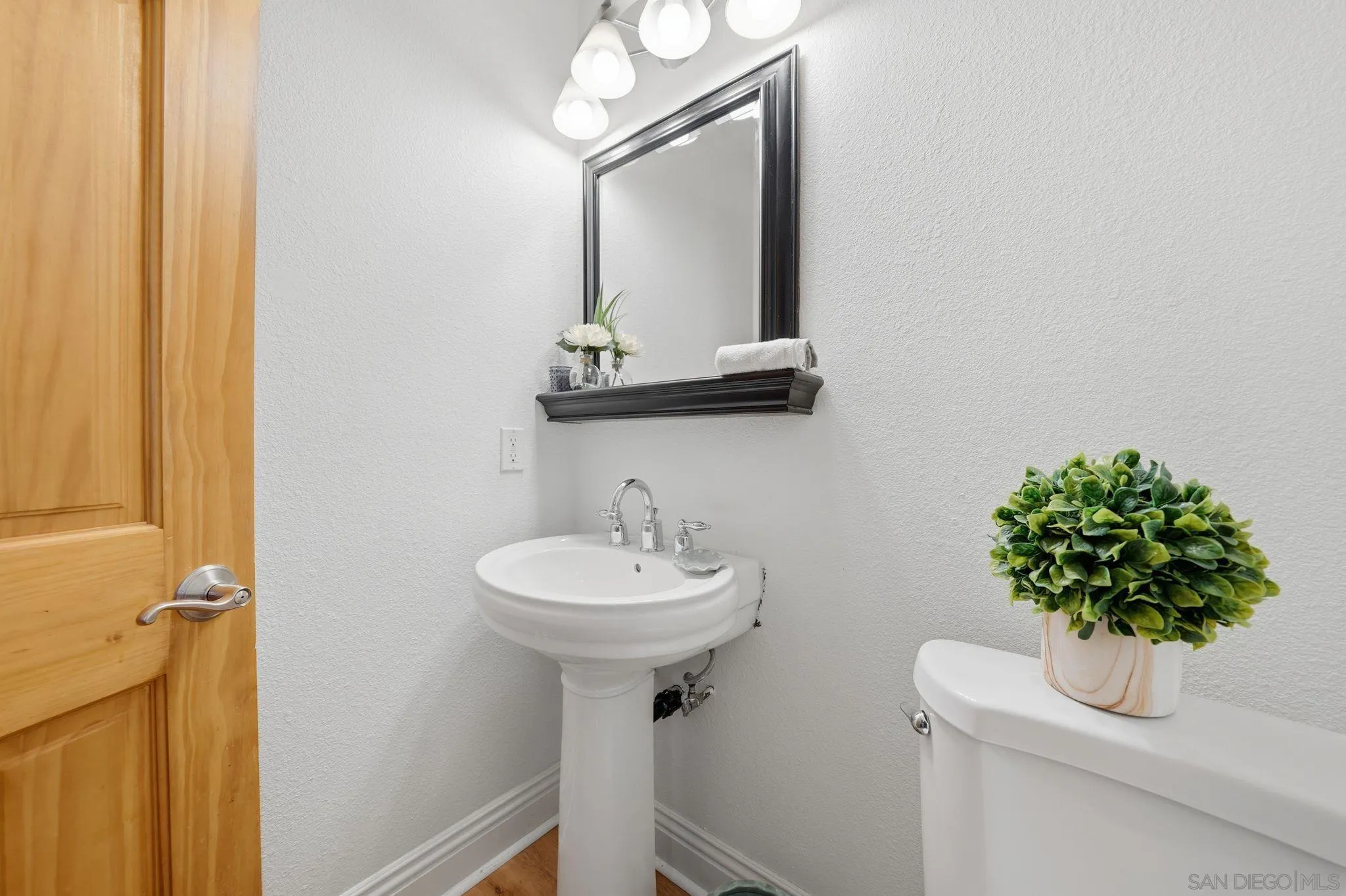 Photo #17: 260012145 Listing: Photo #17