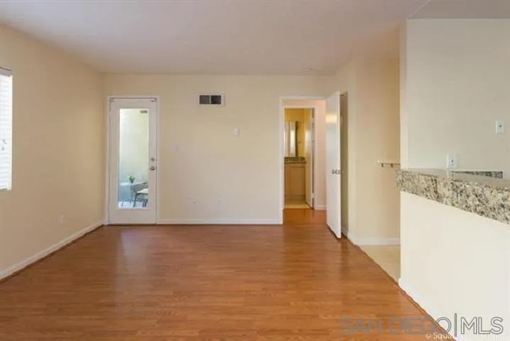 Photo #2: 260012147 Listing: Photo #2