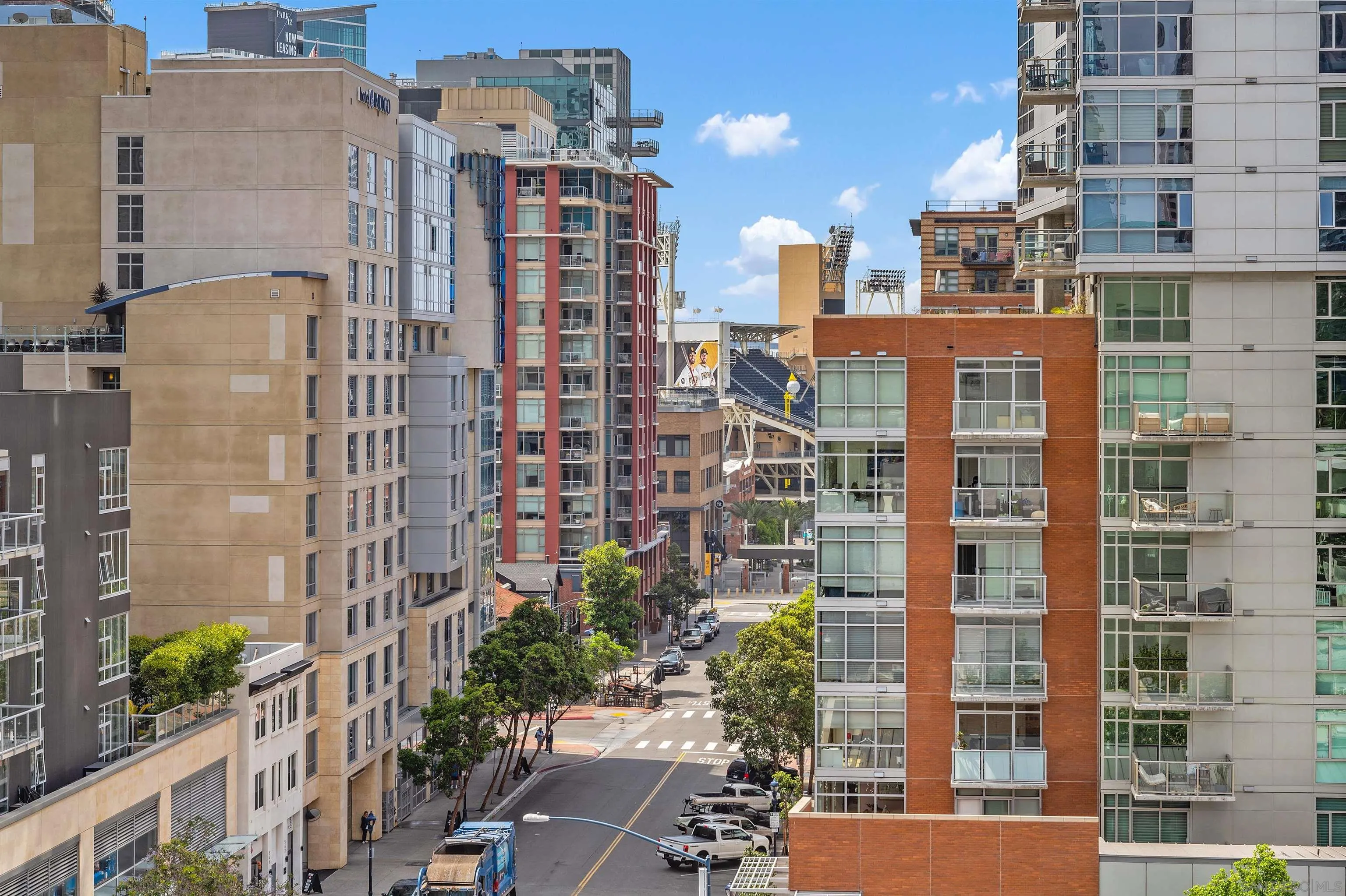 https://cdn.realtyfeed.com/cdn/127/260012149/1d7807e888bf03dc83876a9a898c2aa2.webp