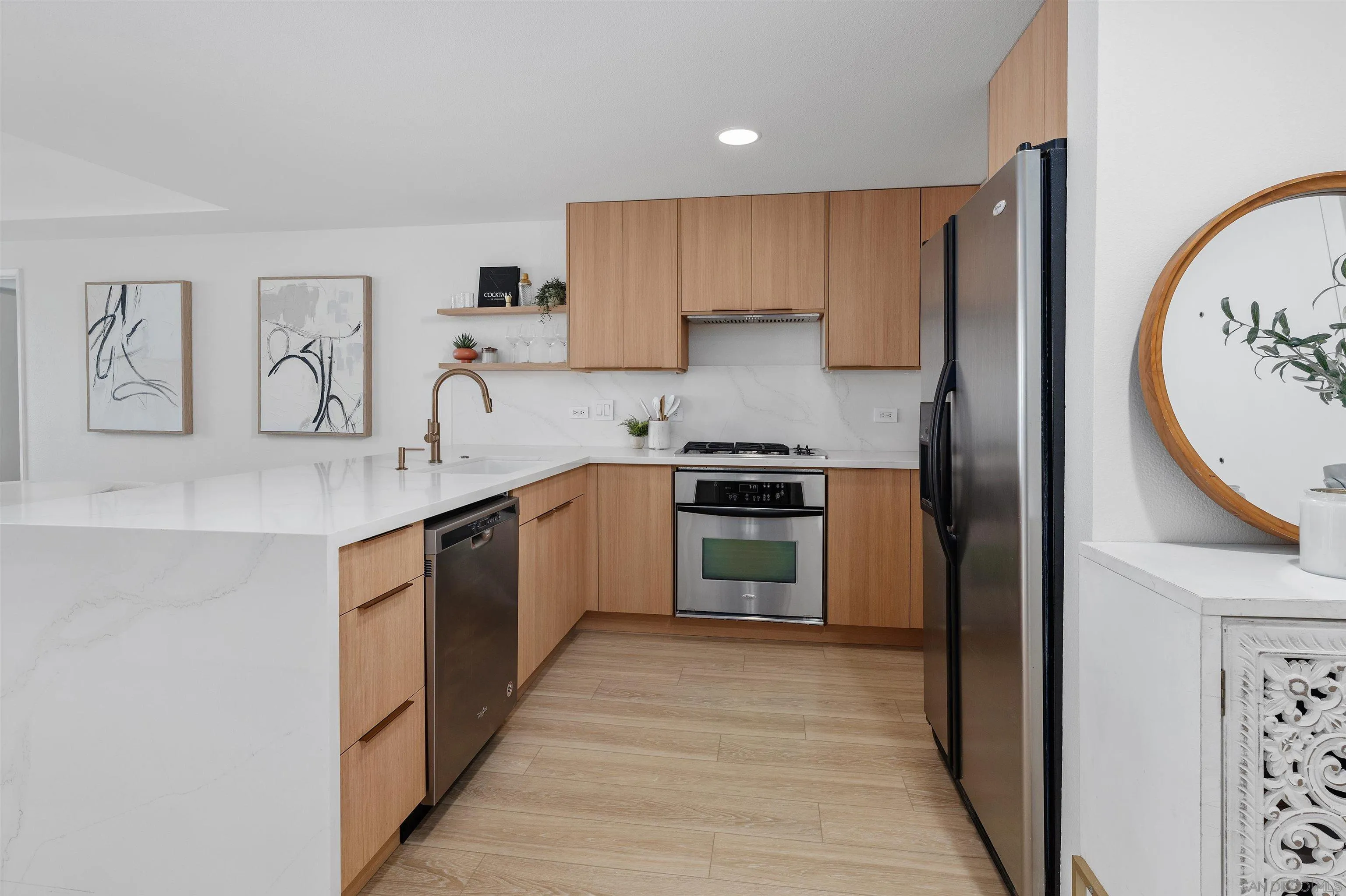 https://cdn.realtyfeed.com/cdn/127/260012149/5b9f84327fa04ede48f991bc3582fbae.webp