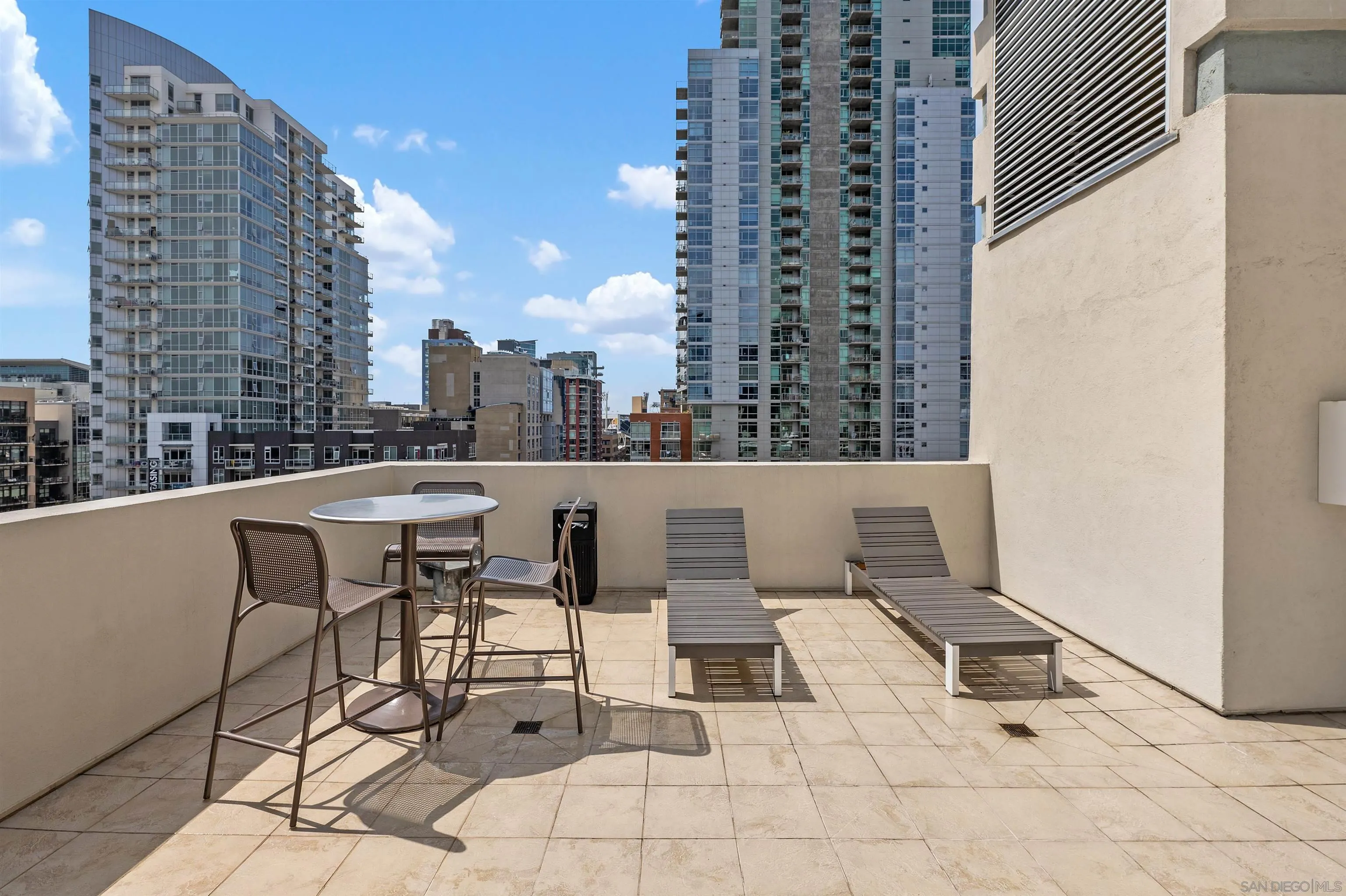 https://cdn.realtyfeed.com/cdn/127/260012149/86410f5a3f89dd13b5103e68caf6004e.webp