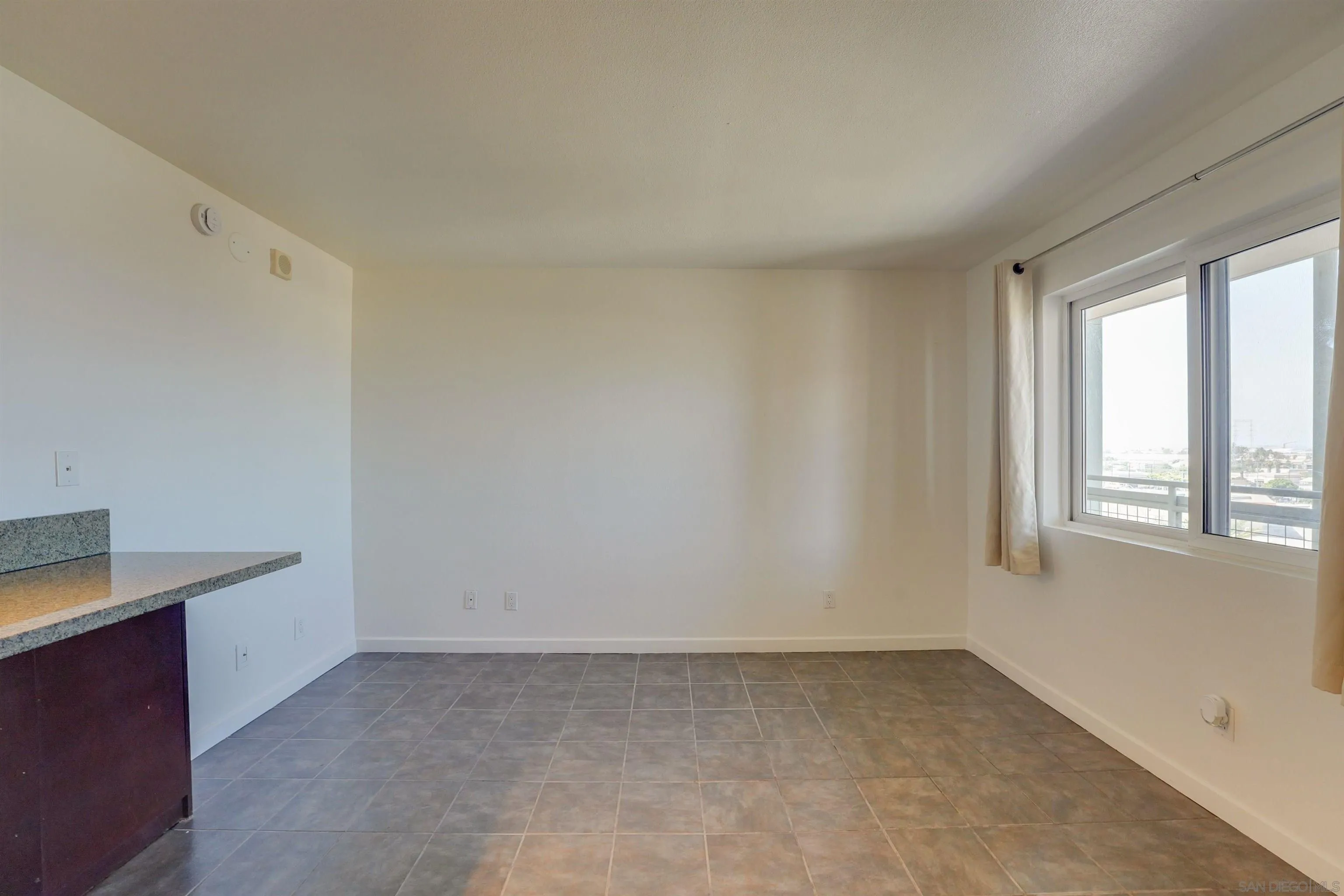 Photo #7: 260012156 Listing: Photo #7