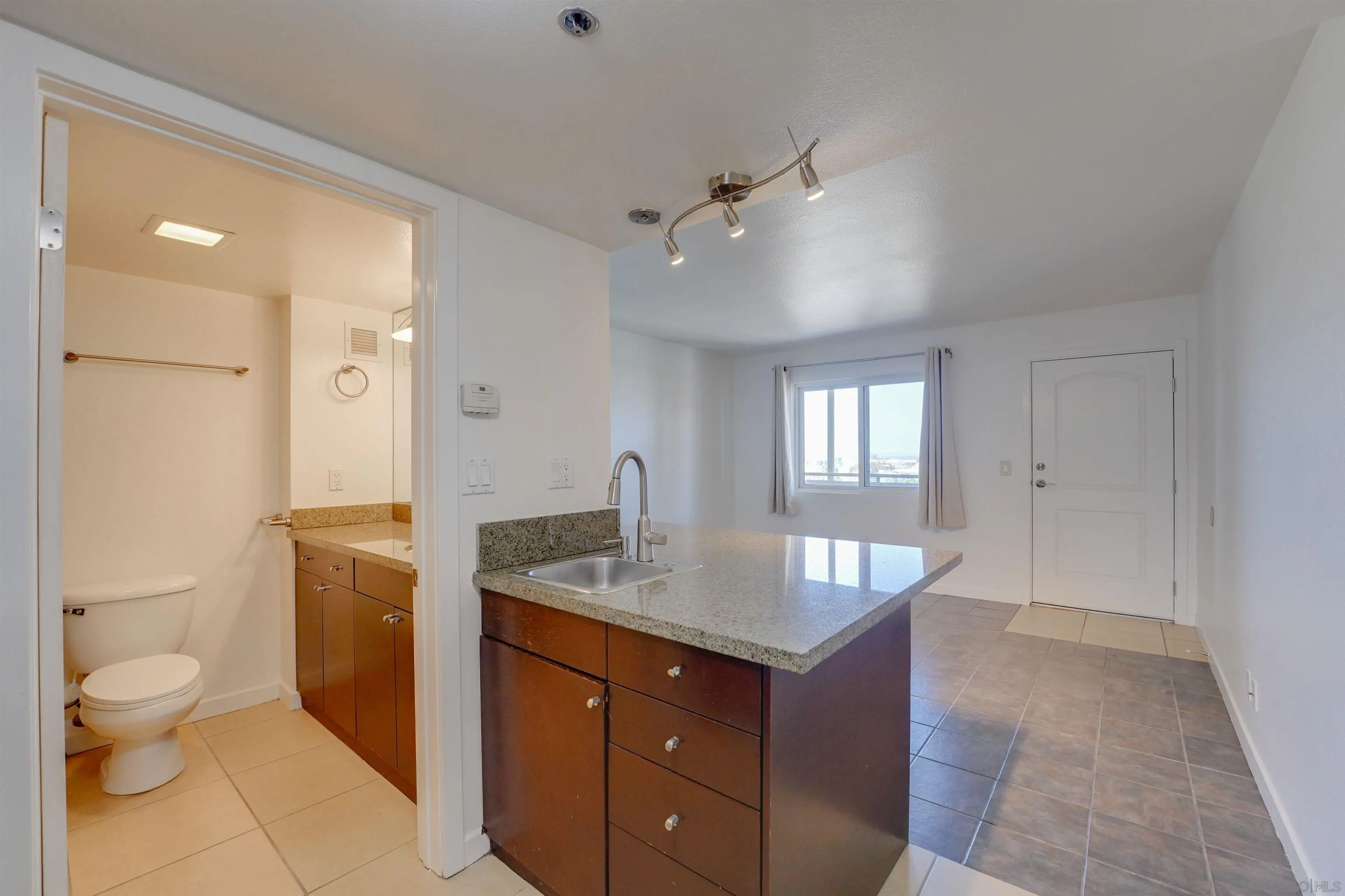 Photo #10: 260012156 Listing: Photo #10