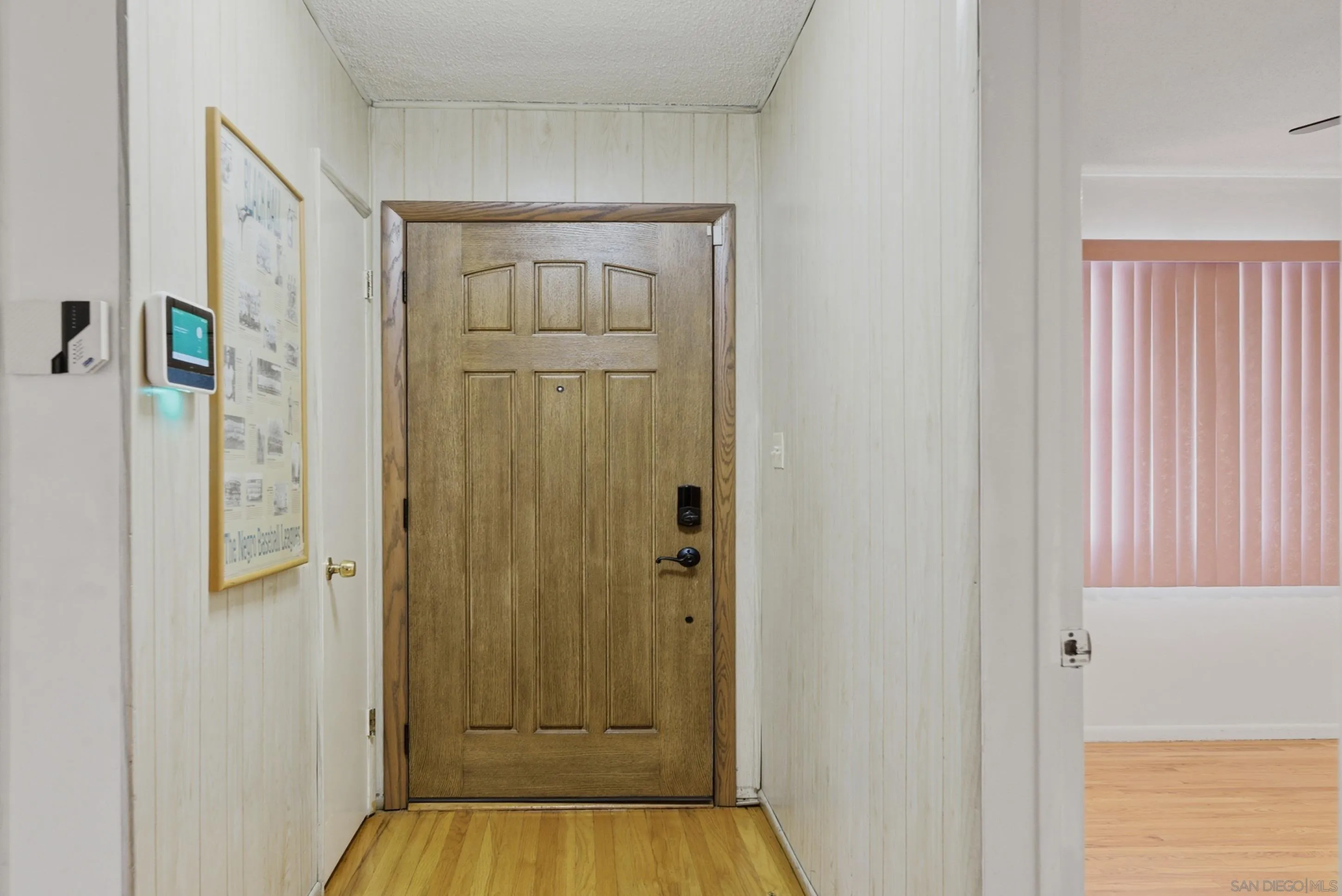 https://cdn.realtyfeed.com/cdn/127/260012161/1c29c5c1dbd5340bbf4683ff5d8427ad.webp