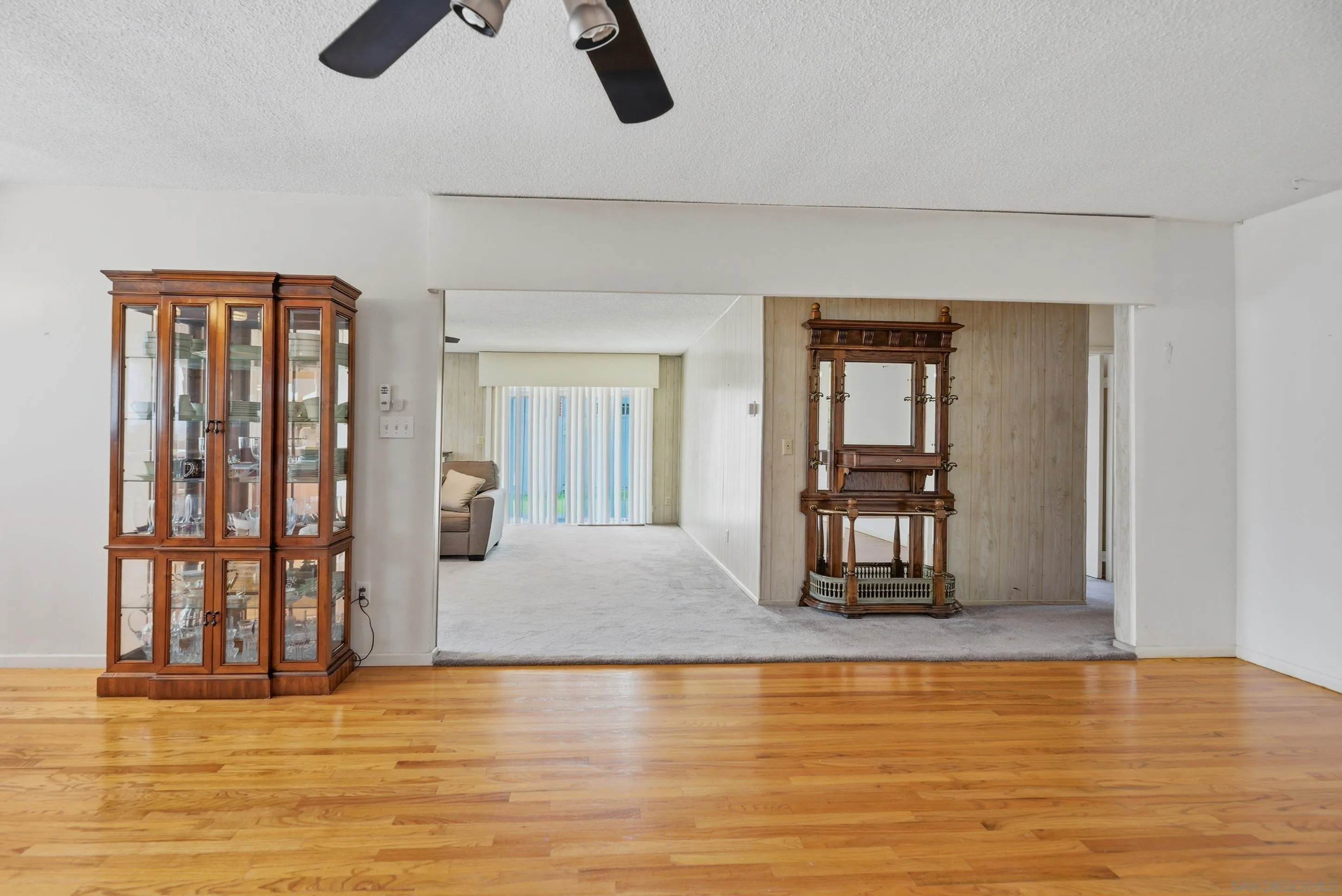 https://cdn.realtyfeed.com/cdn/127/260012161/434a3fa7793d47903ff285e9d4fce173.webp