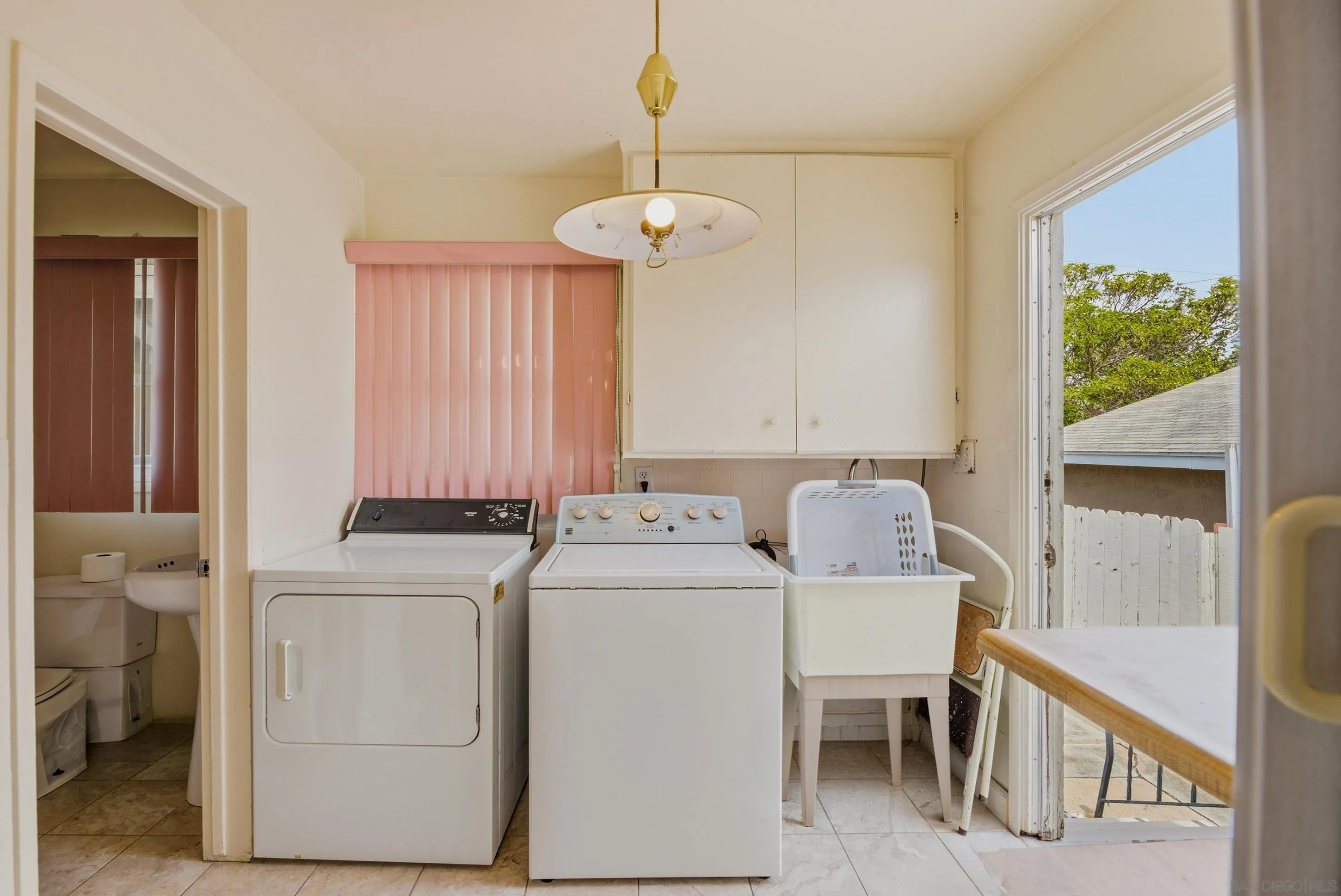 https://cdn.realtyfeed.com/cdn/127/260012161/8436c227a33ba058f23e8746faf403cb.webp