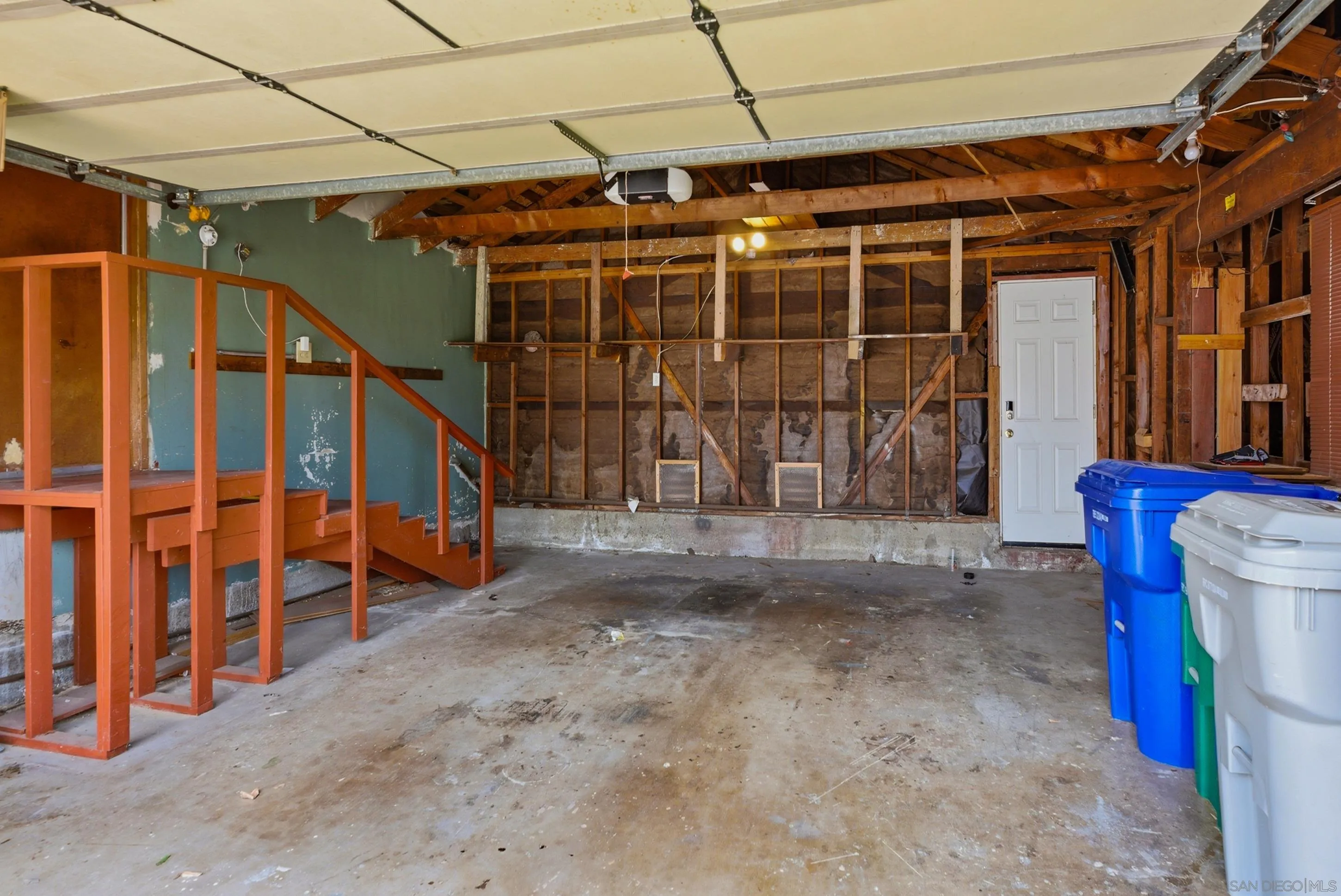 https://cdn.realtyfeed.com/cdn/127/260012161/d79ee9c60cafb7b5a3343f13966ab4e6.webp