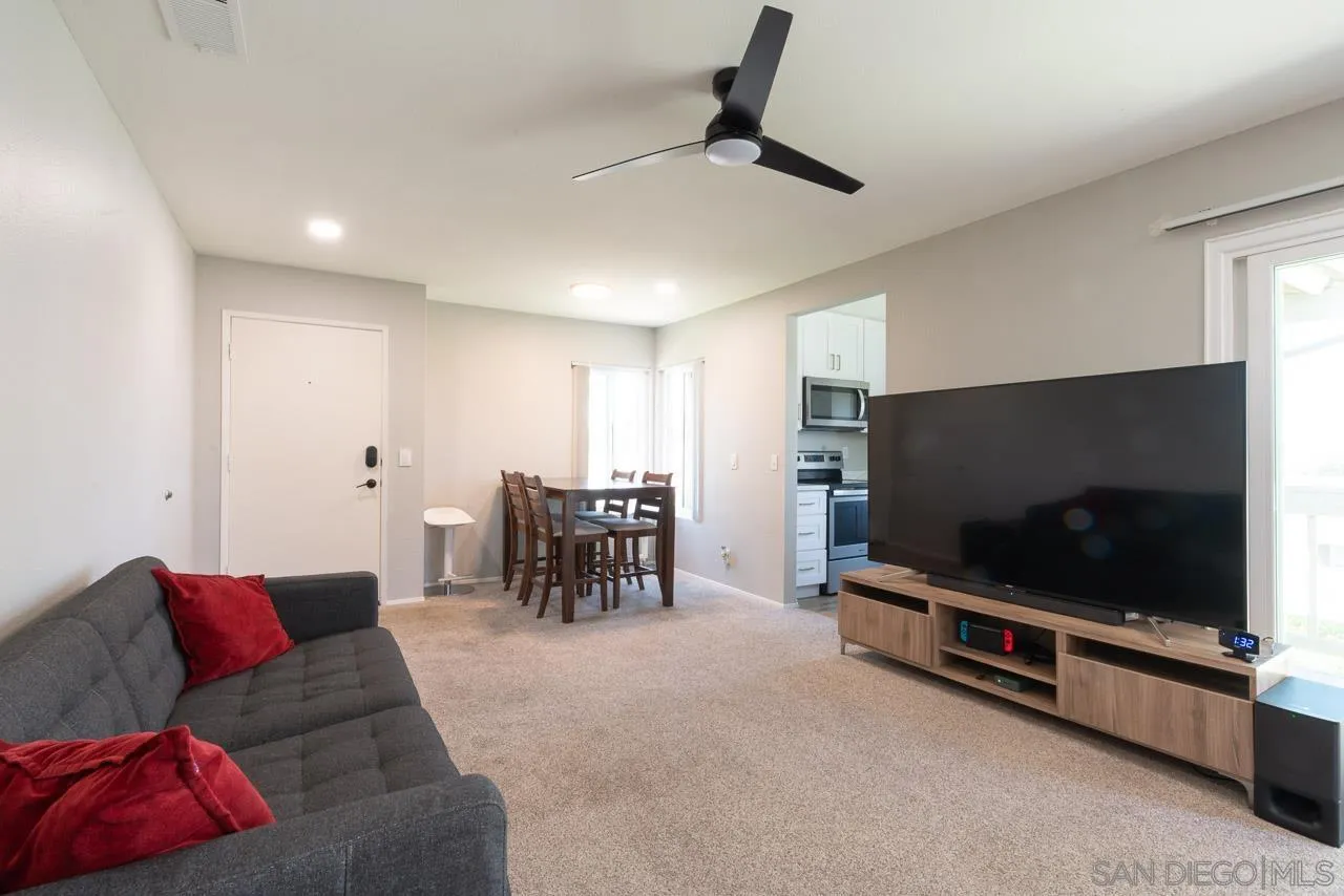 https://cdn.realtyfeed.com/cdn/127/260012162/bf77d608cfa64f2cc45a60df9638333d.webp