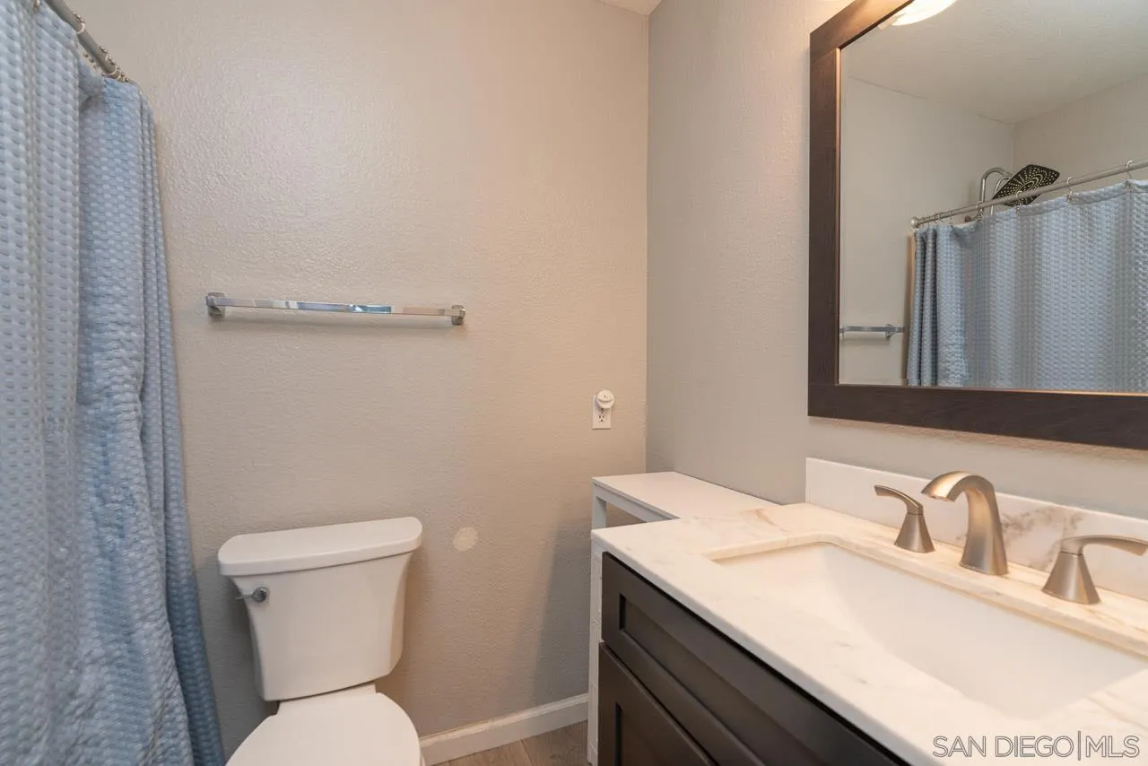 https://cdn.realtyfeed.com/cdn/127/260012162/e3aed485d0f65cfe4783f640de7c2805.webp