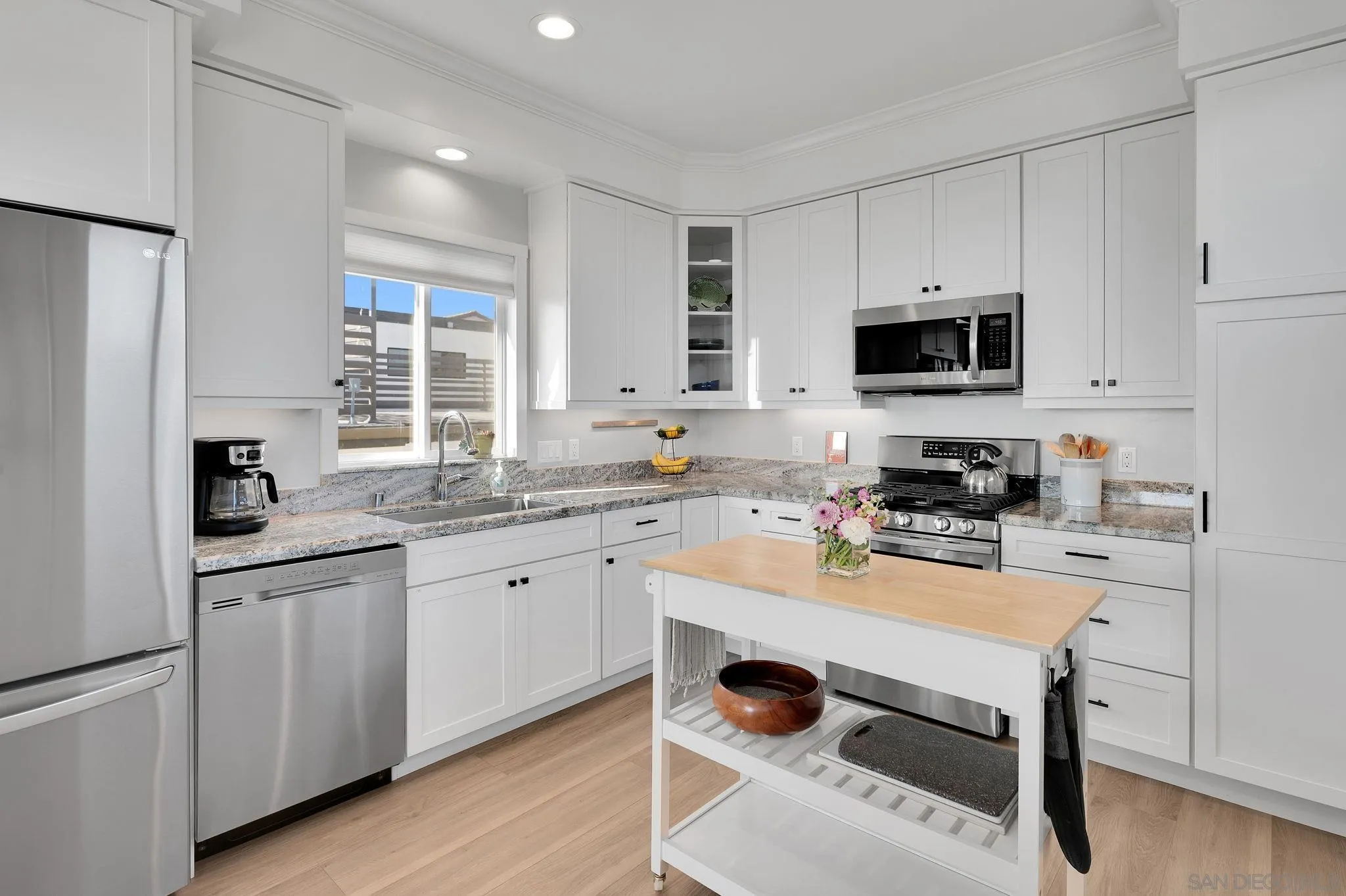 https://cdn.realtyfeed.com/cdn/127/260012165/58ae086cb6c7dd398c2e2443bfe0c6e5.webp