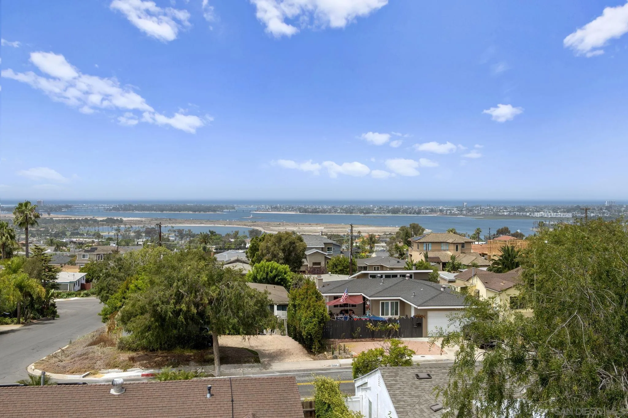 https://cdn.realtyfeed.com/cdn/127/260012165/62214939208fd3837c03cae48c4ac8df.webp