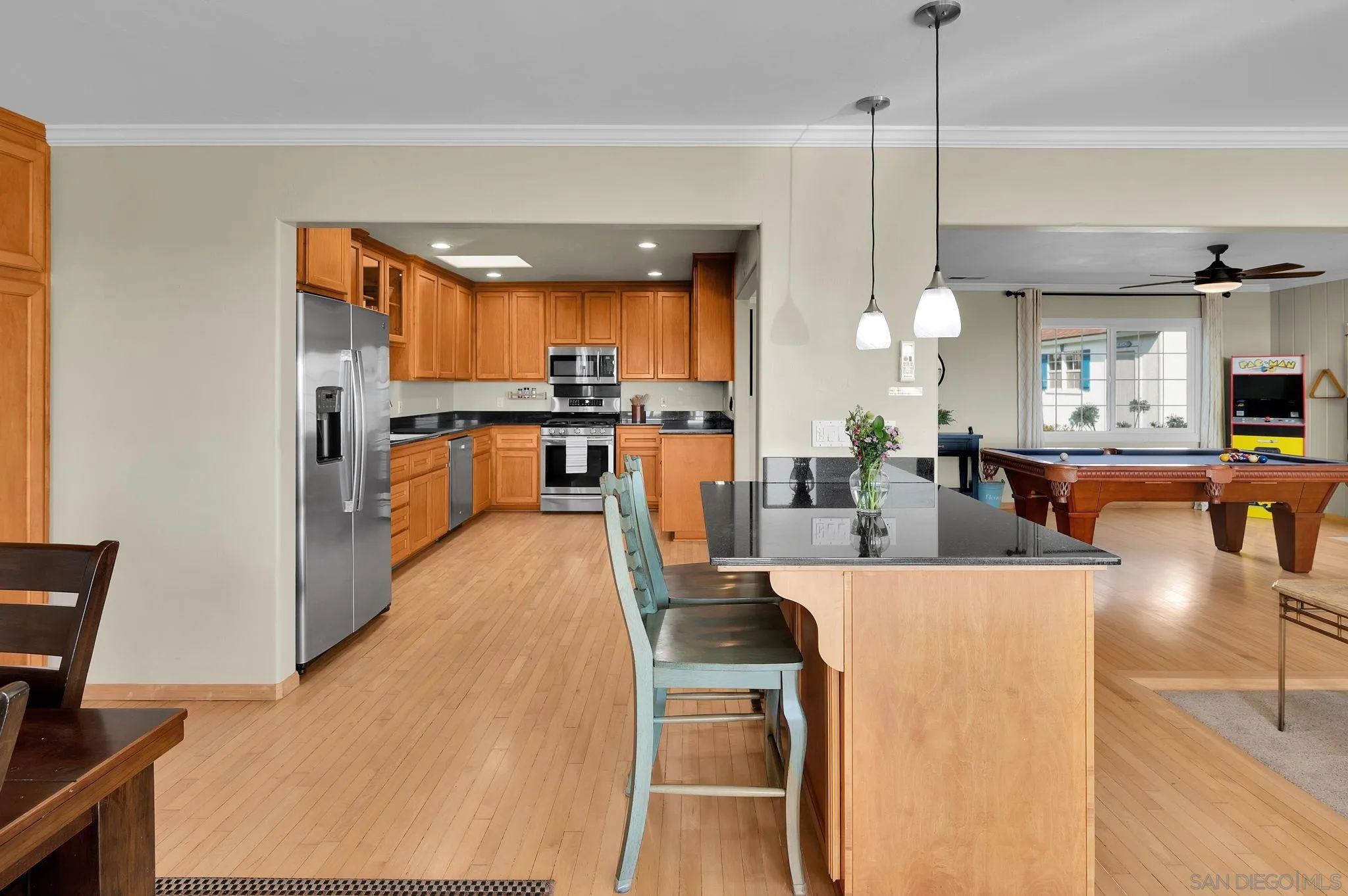 https://cdn.realtyfeed.com/cdn/127/260012165/fcf8a342bd10cf1ae207c7f4c22fd4df.webp