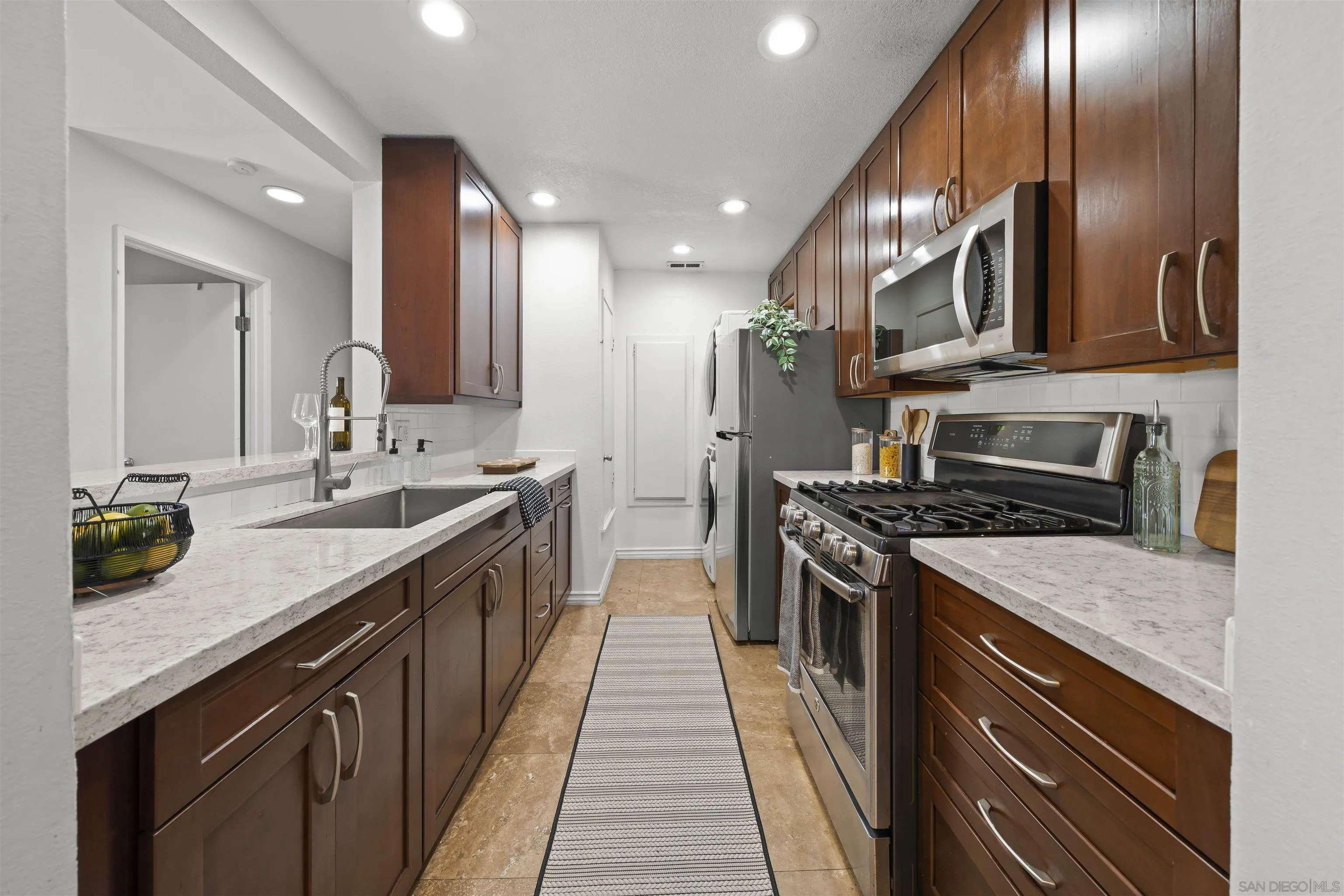 Photo #1: 260012166 Listing: Photo #1