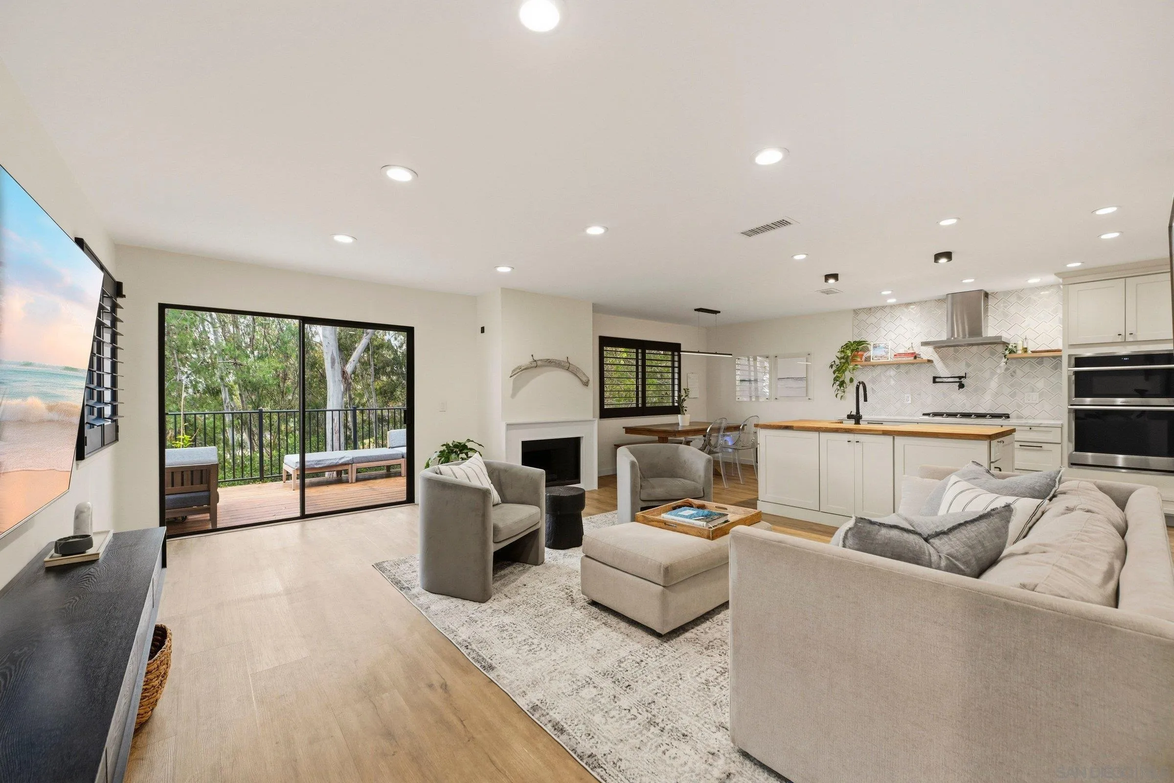 Photo #1: 260012168 Listing: Photo #1