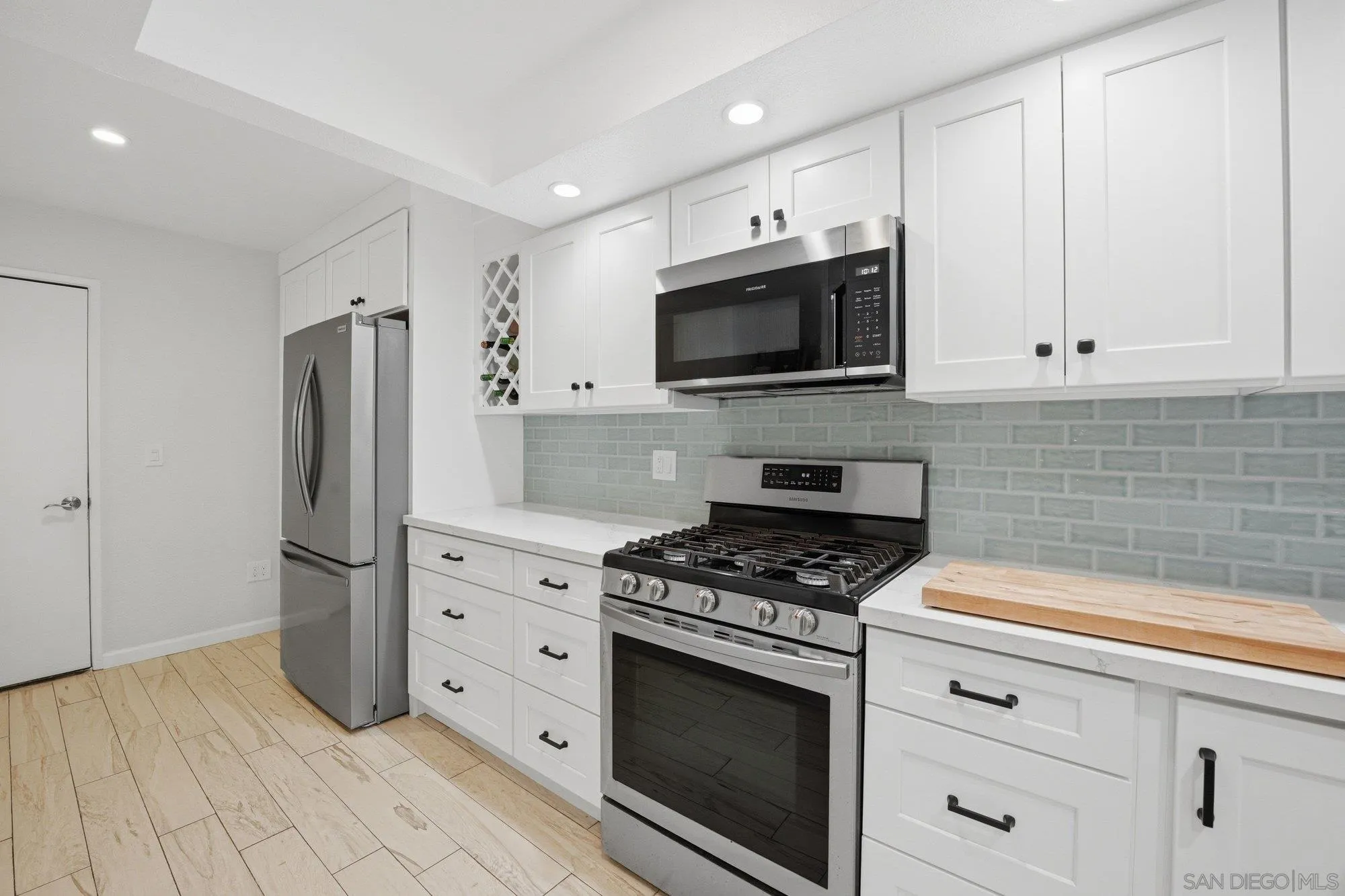 Photo #1: 260012174 Listing: Photo #1