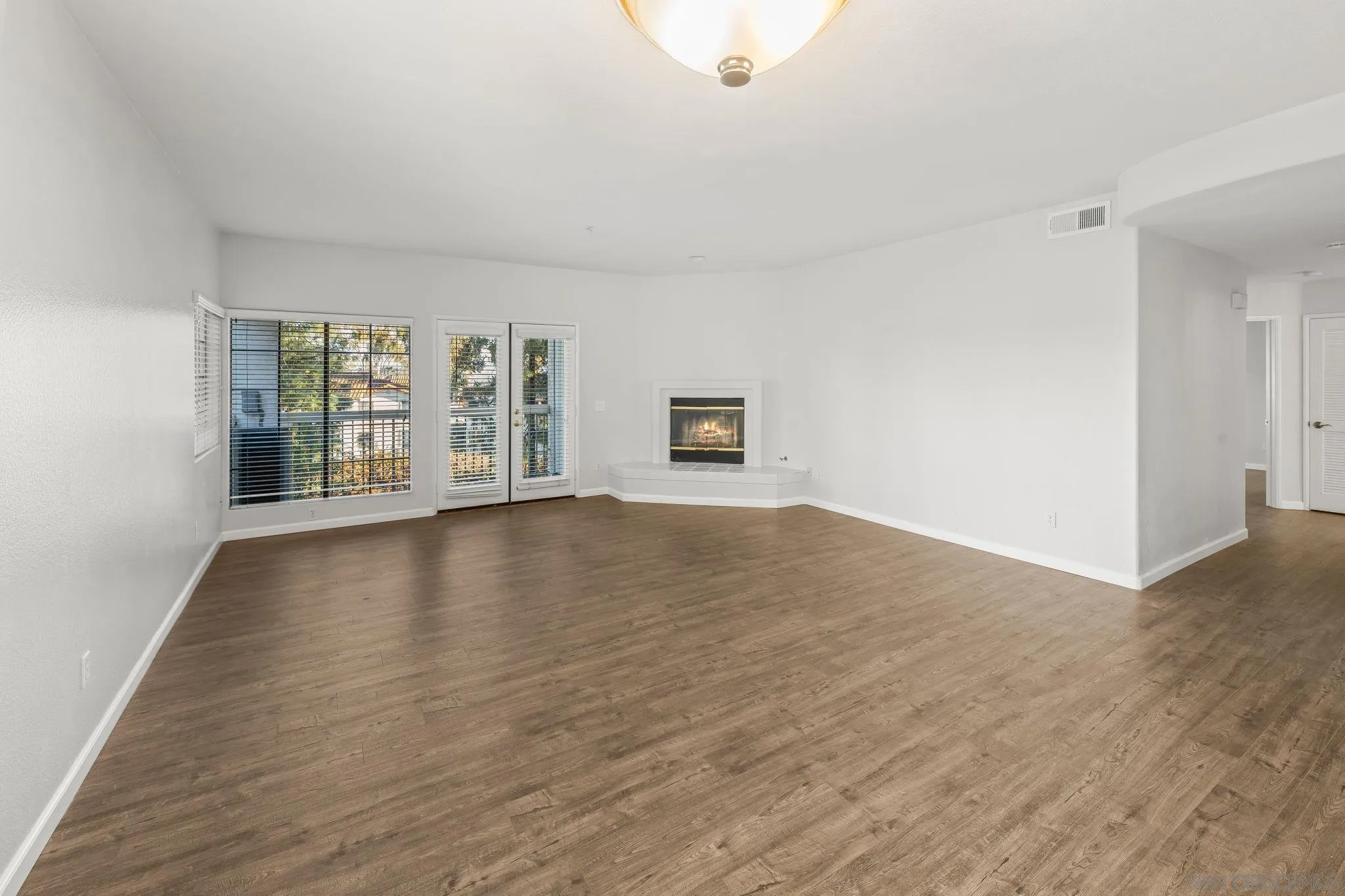 Photo #2: 260012178 Listing: Photo #2