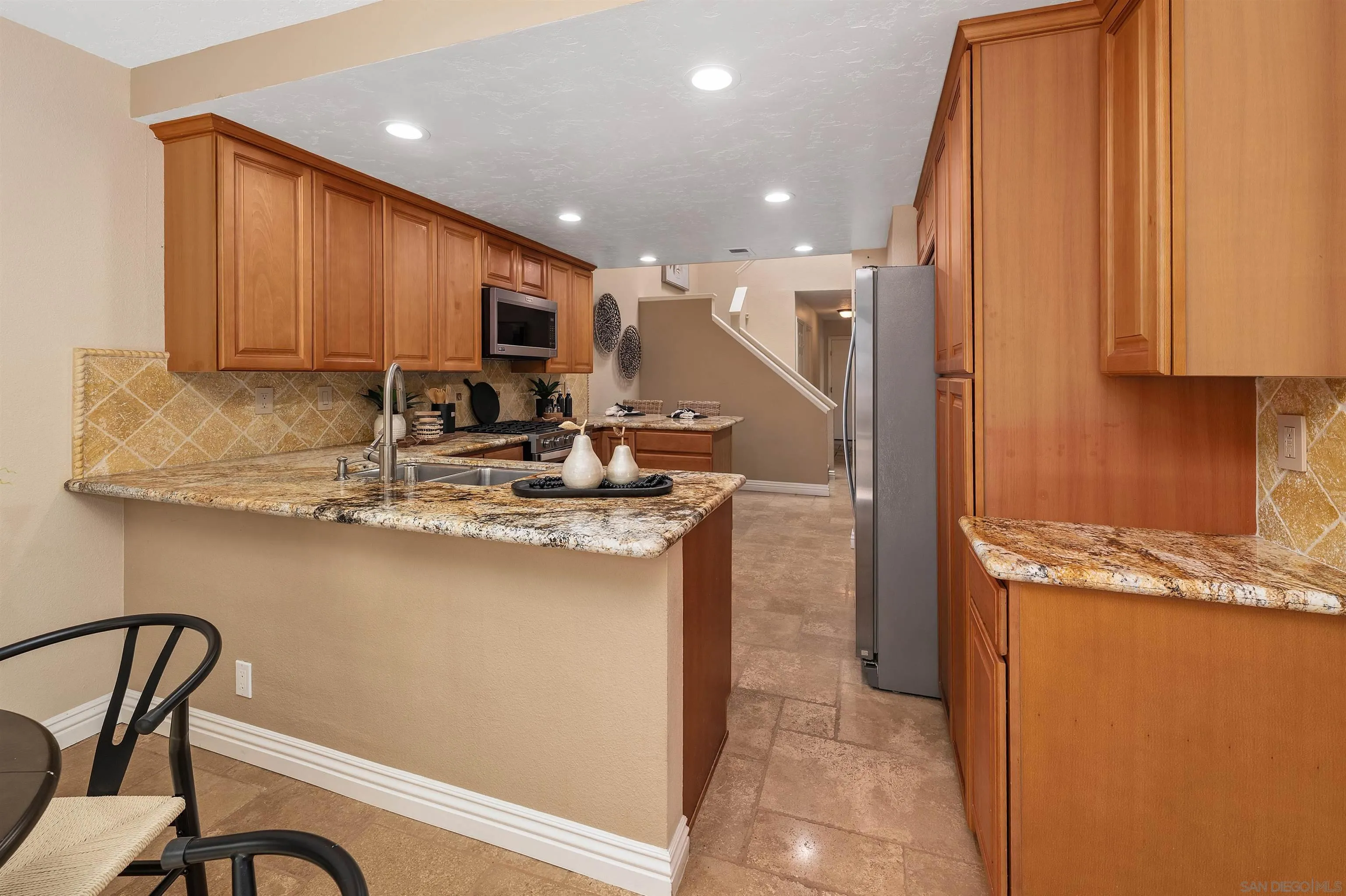 https://cdn.realtyfeed.com/cdn/127/260012181/40ce90c59b796f8eaa808eca4d04762f.webp