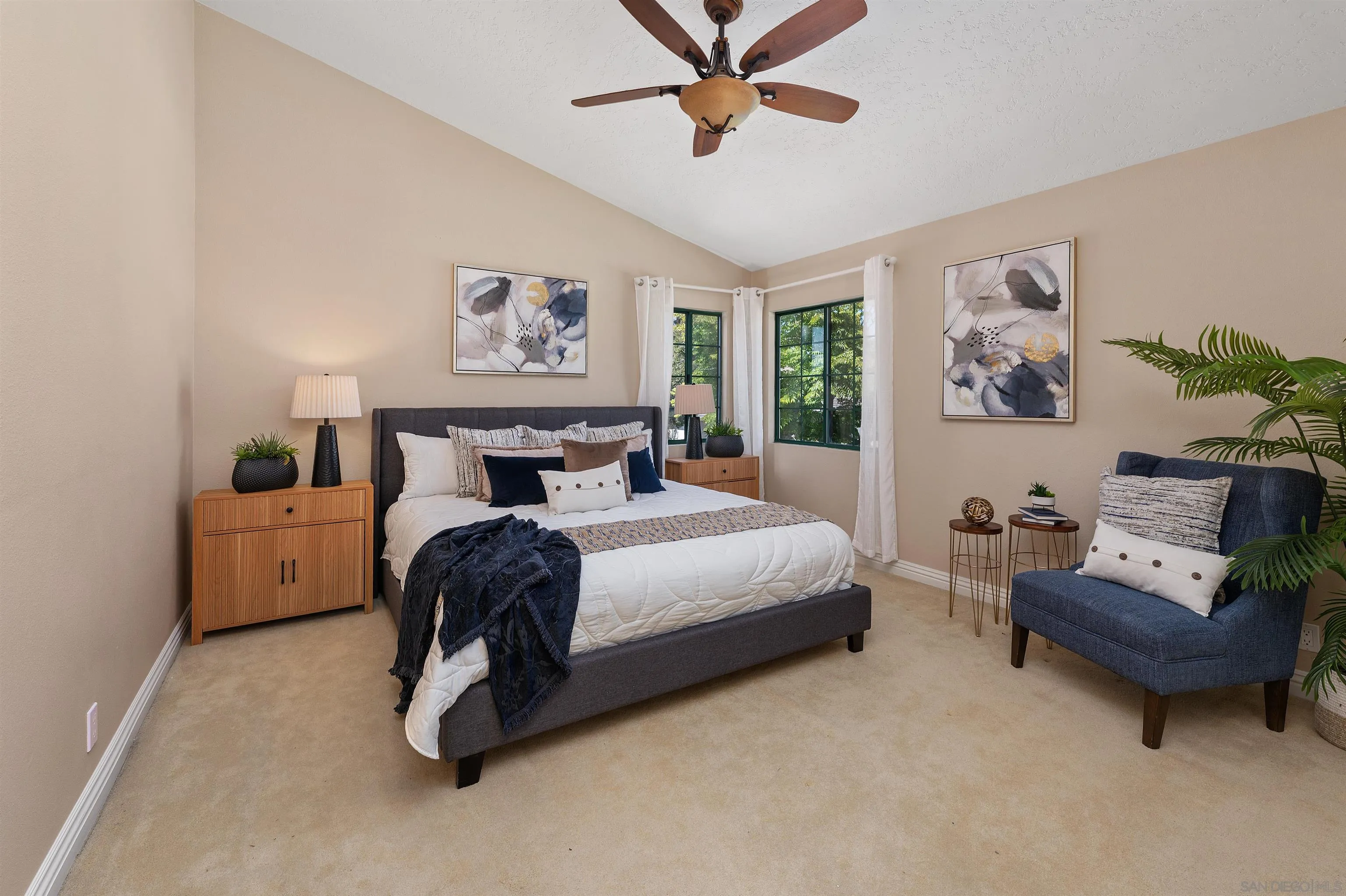 https://cdn.realtyfeed.com/cdn/127/260012181/70b4e2ed262388262307d4428f9cd452.webp
