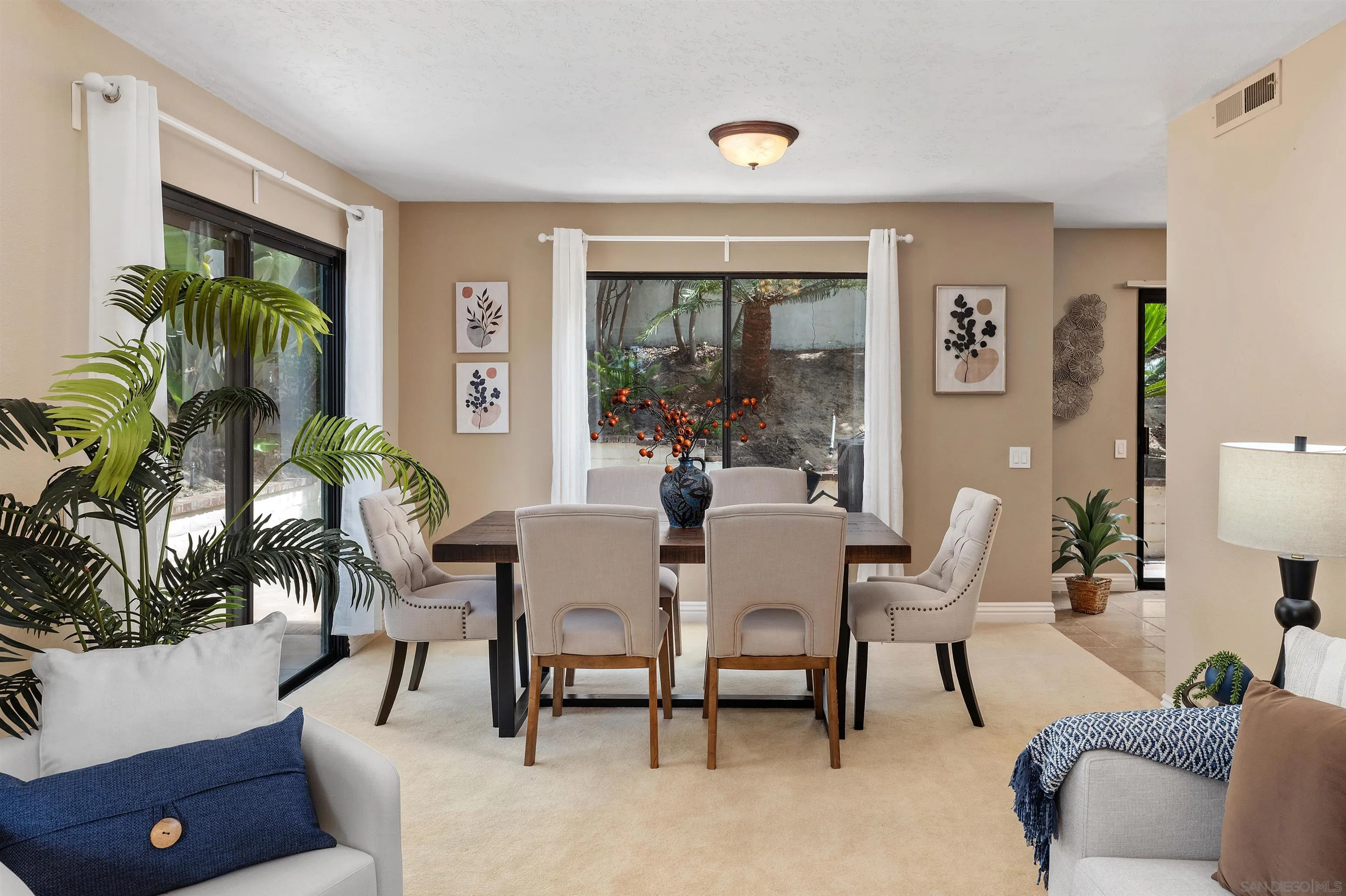 https://cdn.realtyfeed.com/cdn/127/260012181/7e6b4d3658f362a657150a6e7beb82ba.webp