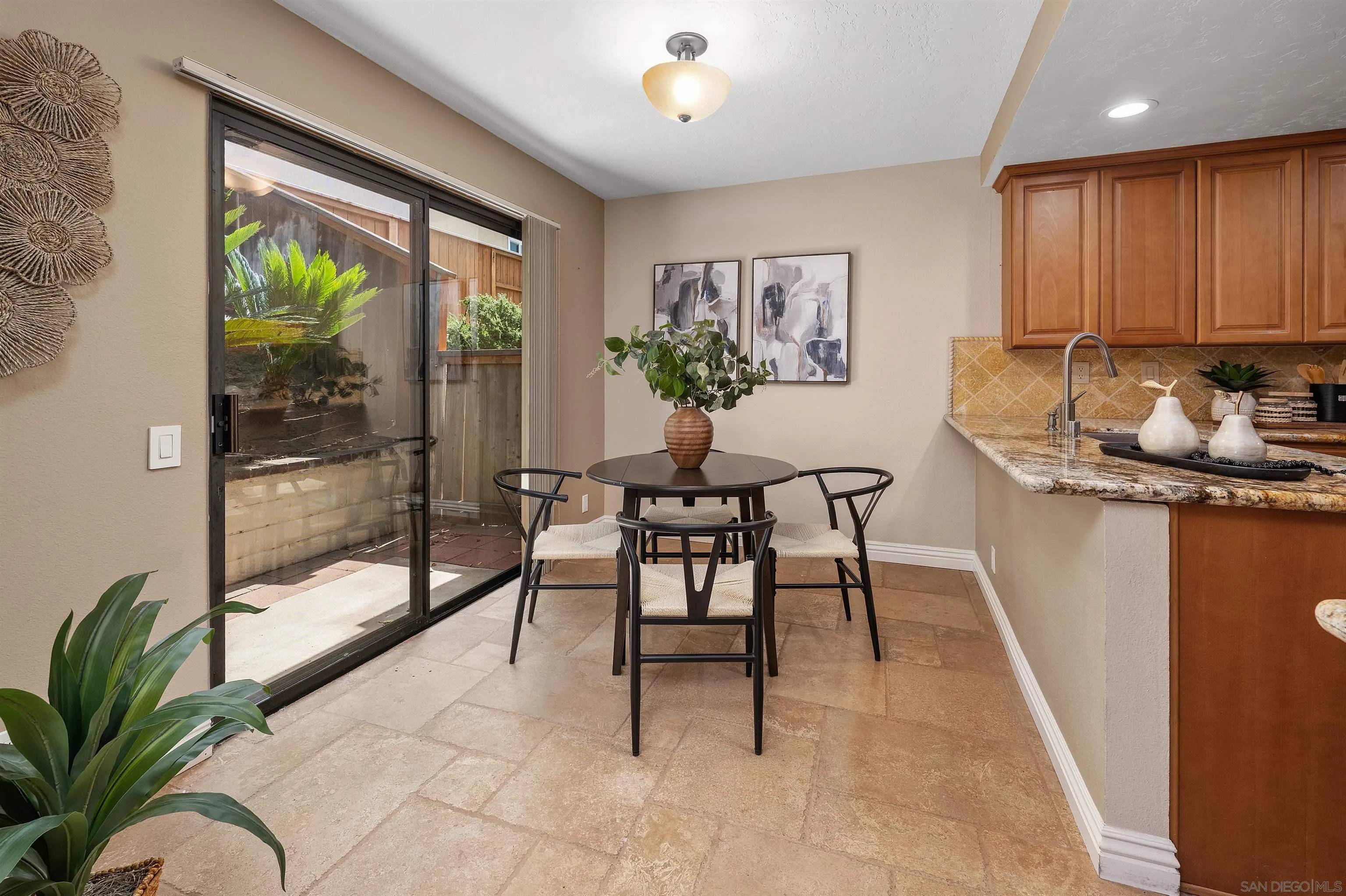 https://cdn.realtyfeed.com/cdn/127/260012181/a59e7f83cb35ede00872d8b368842e12.webp