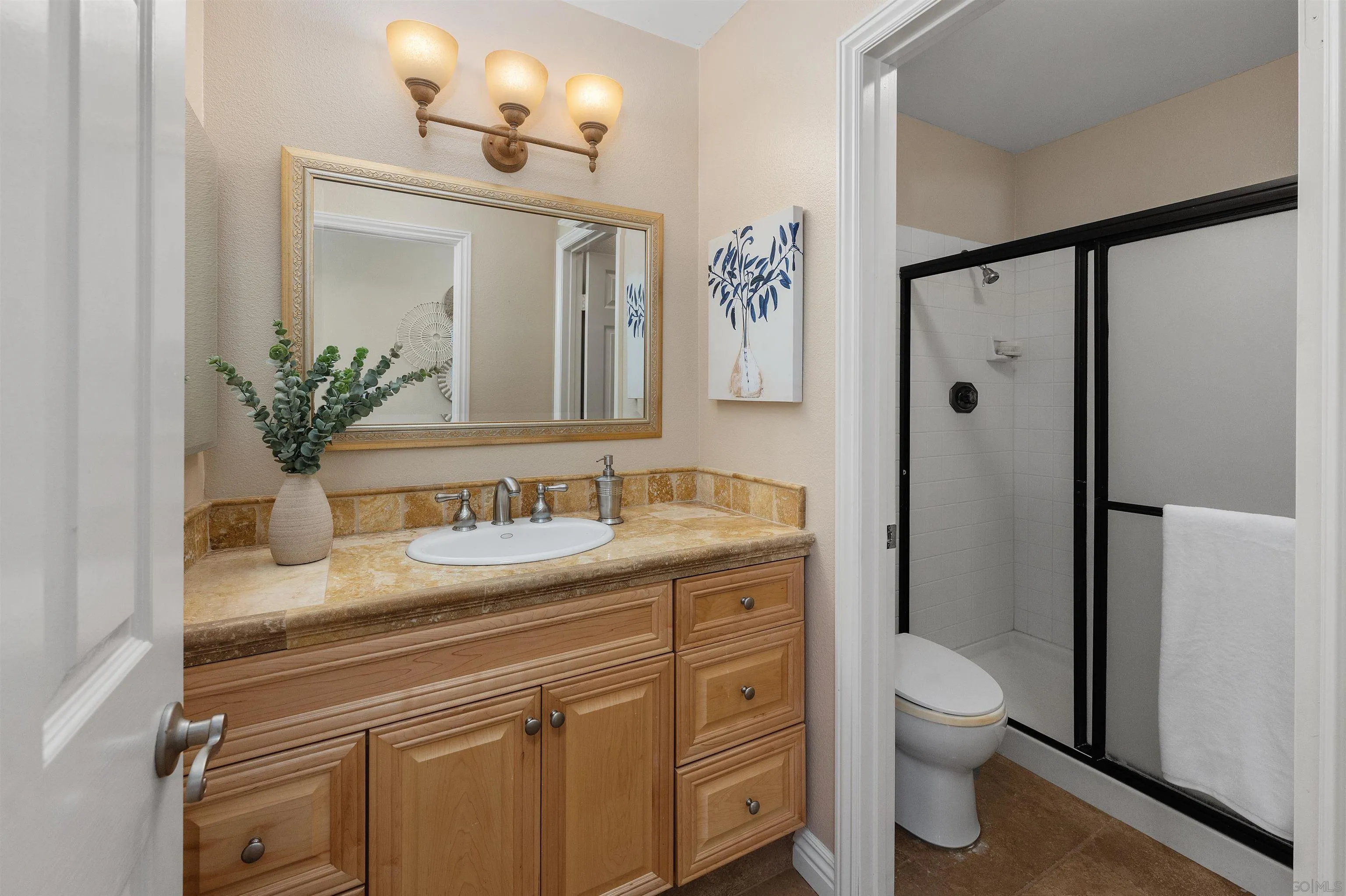 https://cdn.realtyfeed.com/cdn/127/260012181/e955f8b8df8ff93e9cf1093e46e5f003.webp