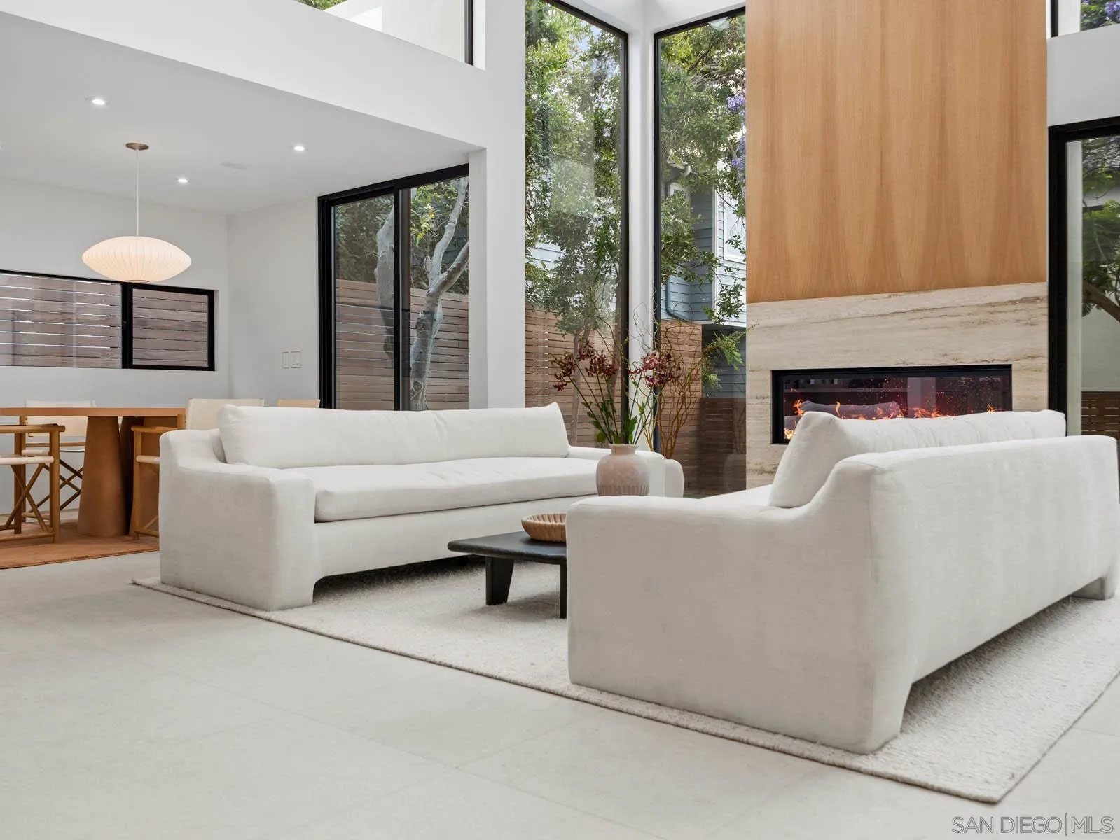 https://cdn.realtyfeed.com/cdn/127/260012187/92ab3078410ac75da3cfb9b35b7ece40.webp